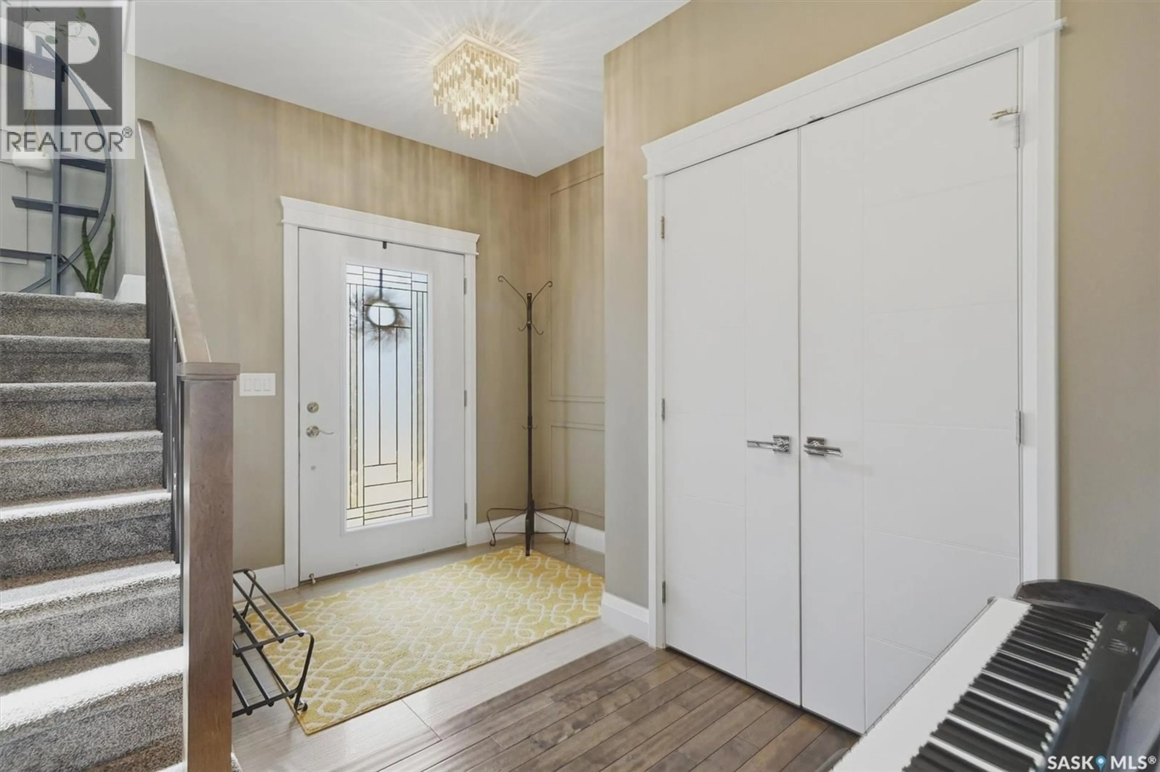 Indoor entryway for 719 SALLOUM CRESCENT, Saskatoon Saskatchewan S7W0N3