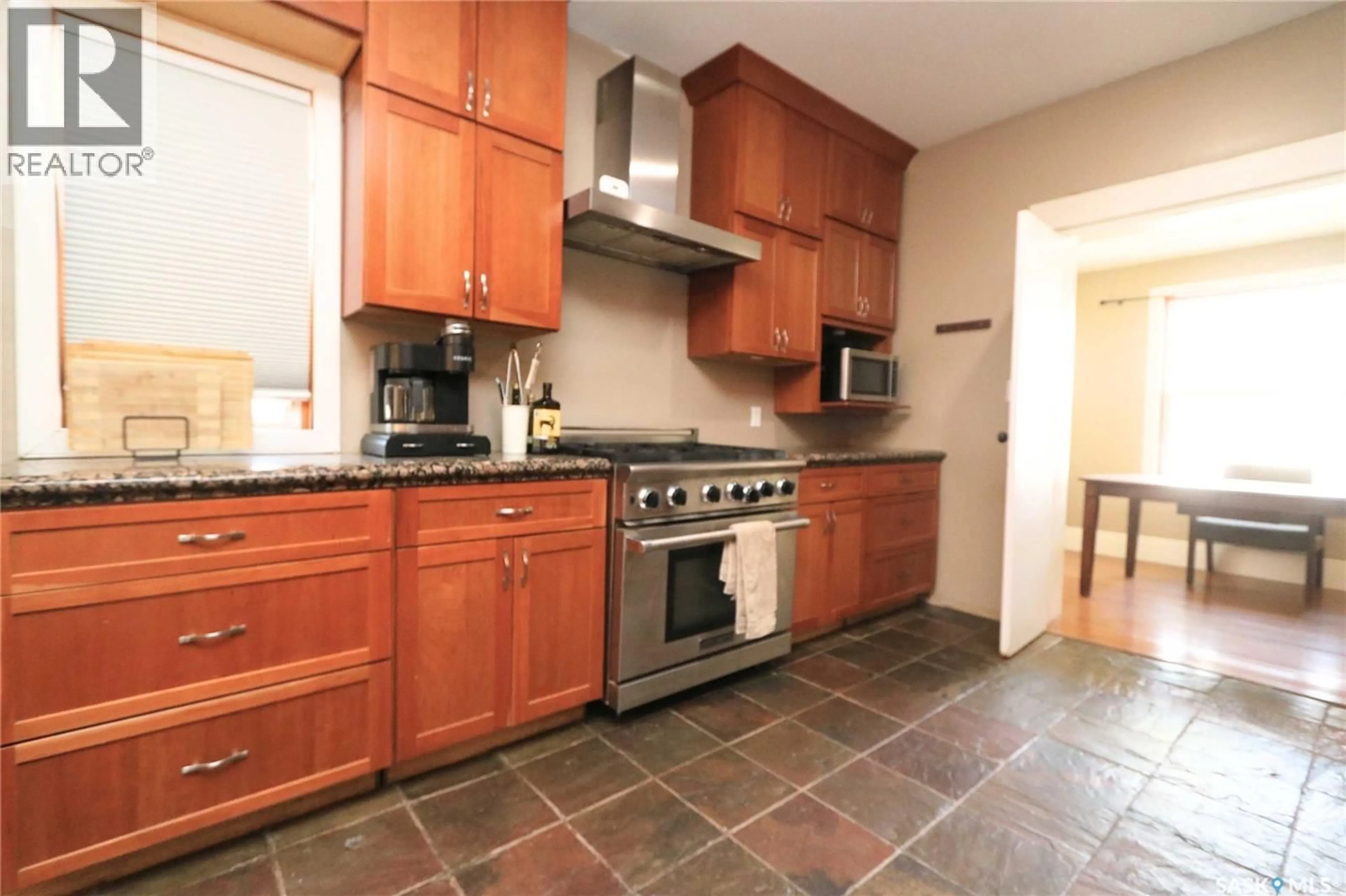 Standard kitchen, ceramic/tile floor for 34 LAURIER AVENUE, Yorkton Saskatchewan S3N1T7