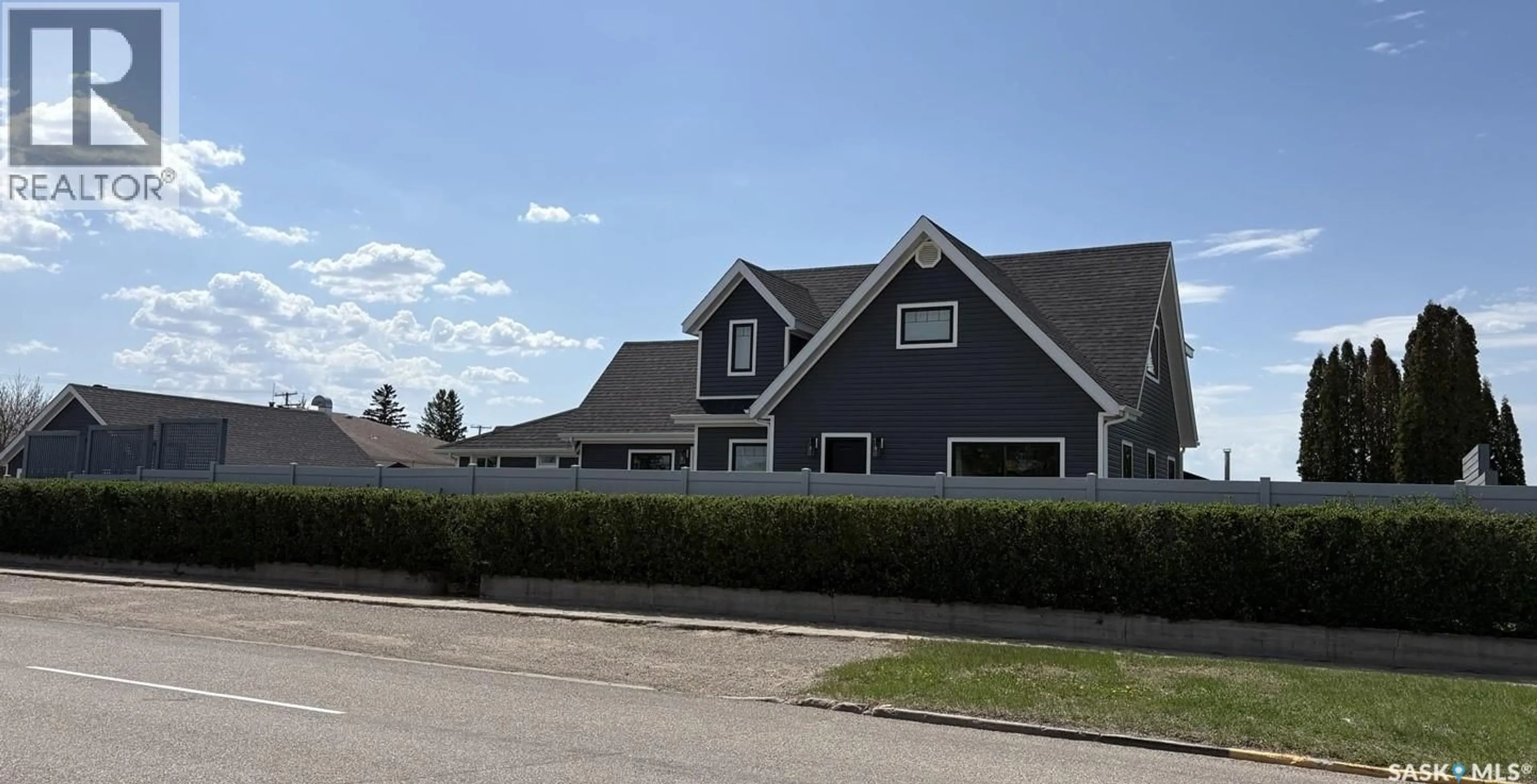 Home with vinyl exterior material, street for 104 CENTRAL BOULEVARD, Nipawin Saskatchewan S0E1E0