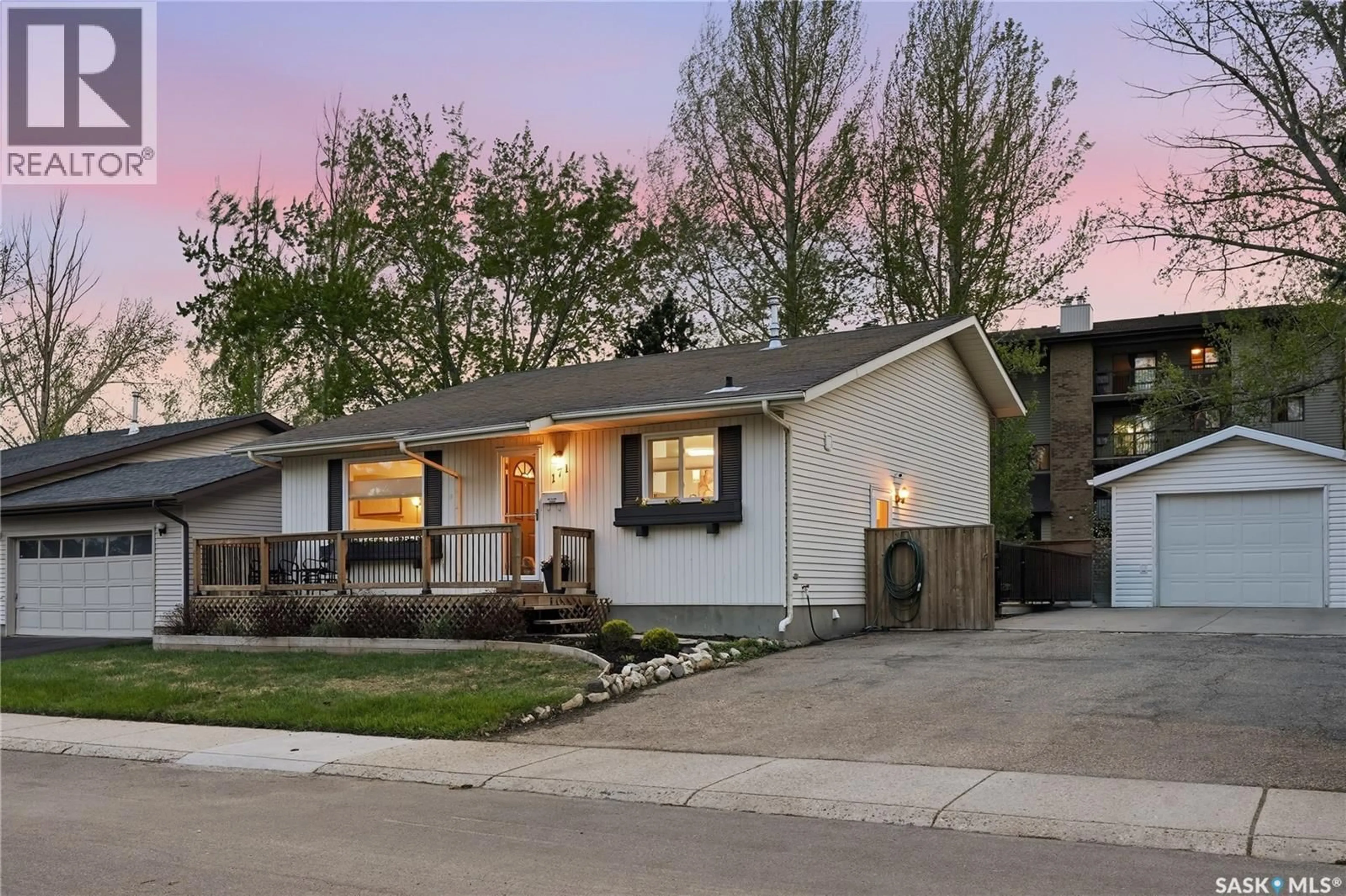 Home with vinyl exterior material, street for 171 COLDSPRING CRESCENT, Saskatoon Saskatchewan S7J3M3