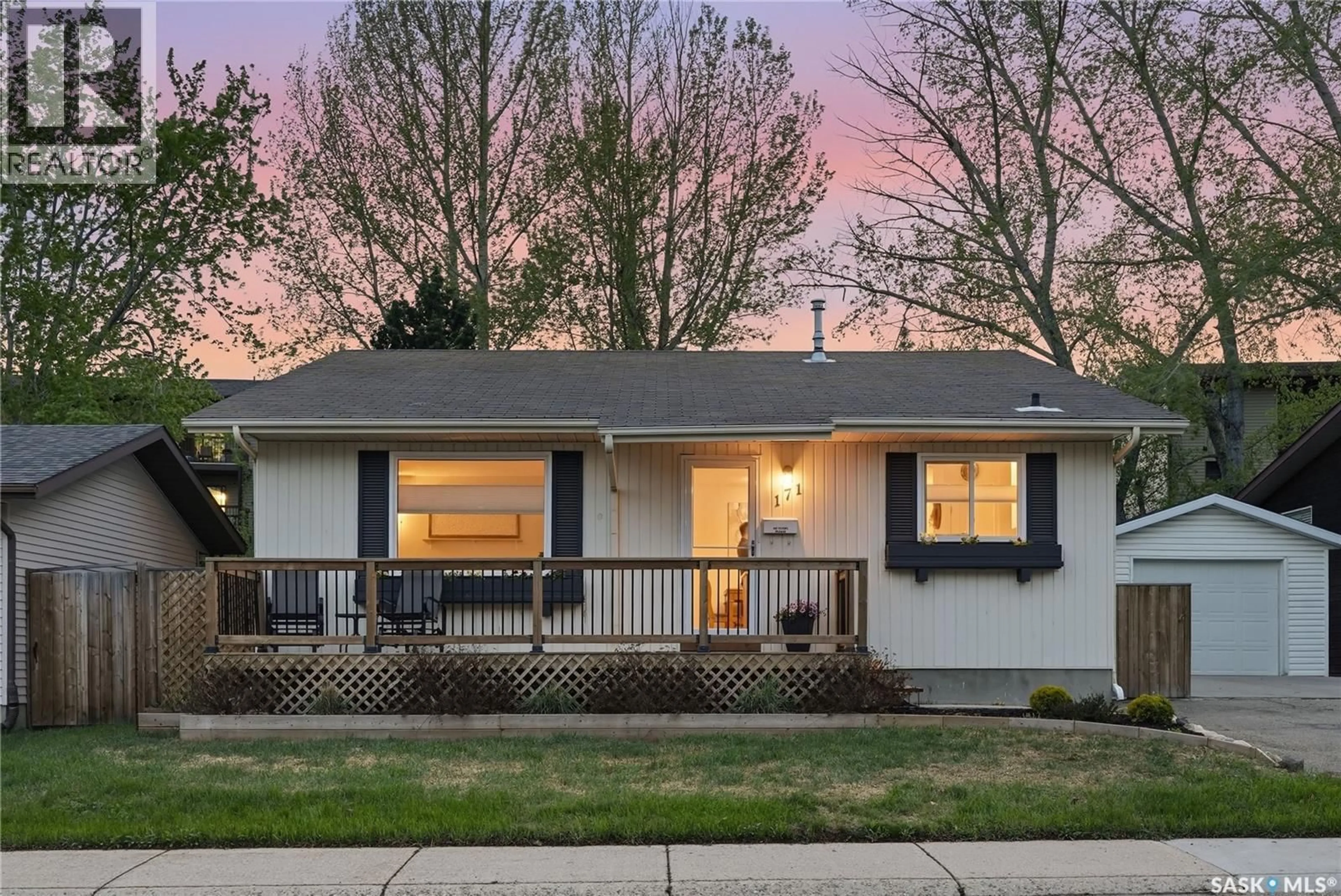 Home with vinyl exterior material, street for 171 COLDSPRING CRESCENT, Saskatoon Saskatchewan S7J3M3