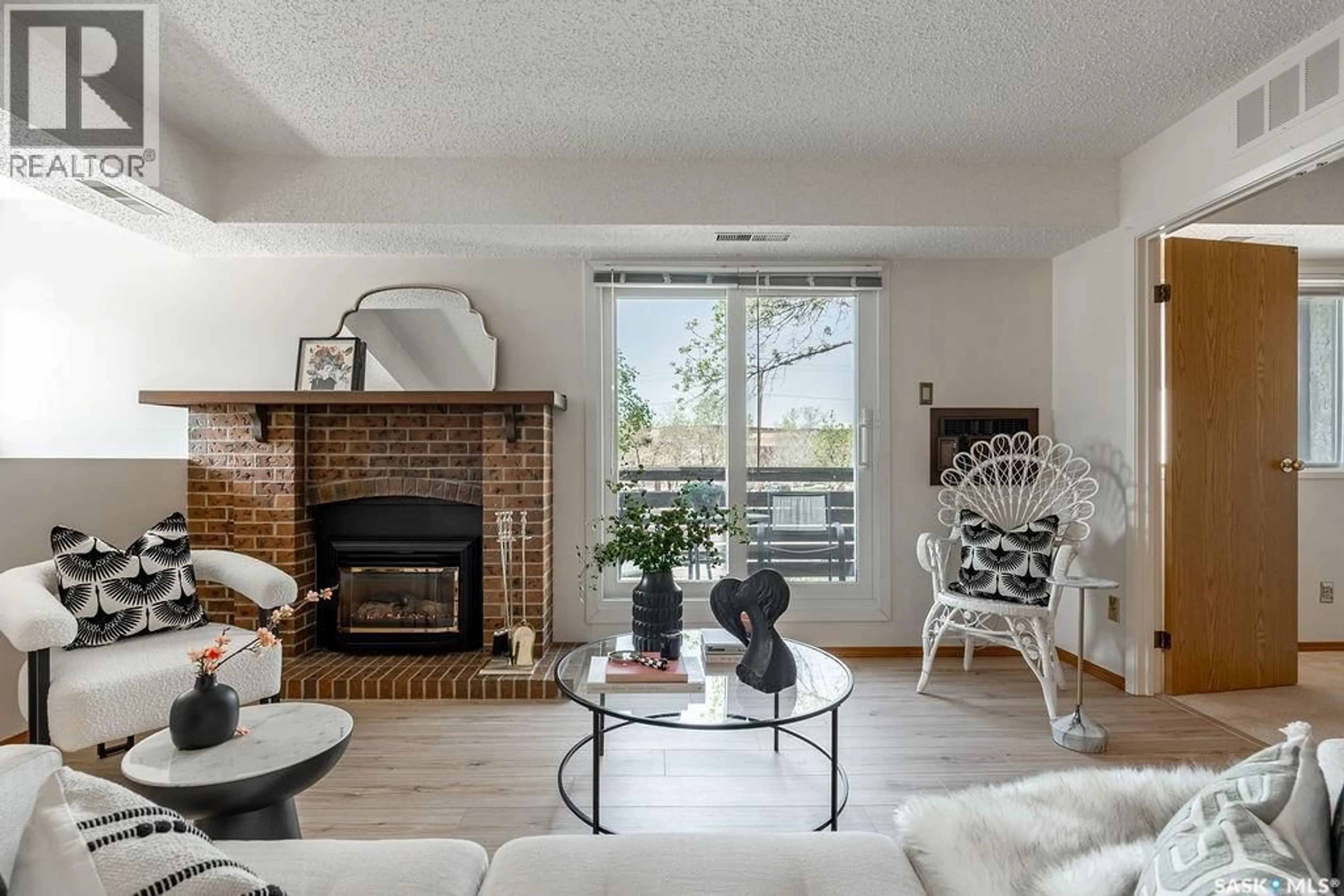 Living room with furniture, unknown for 603 - 507 LENORE DRIVE, Saskatoon Saskatchewan S7K6S1