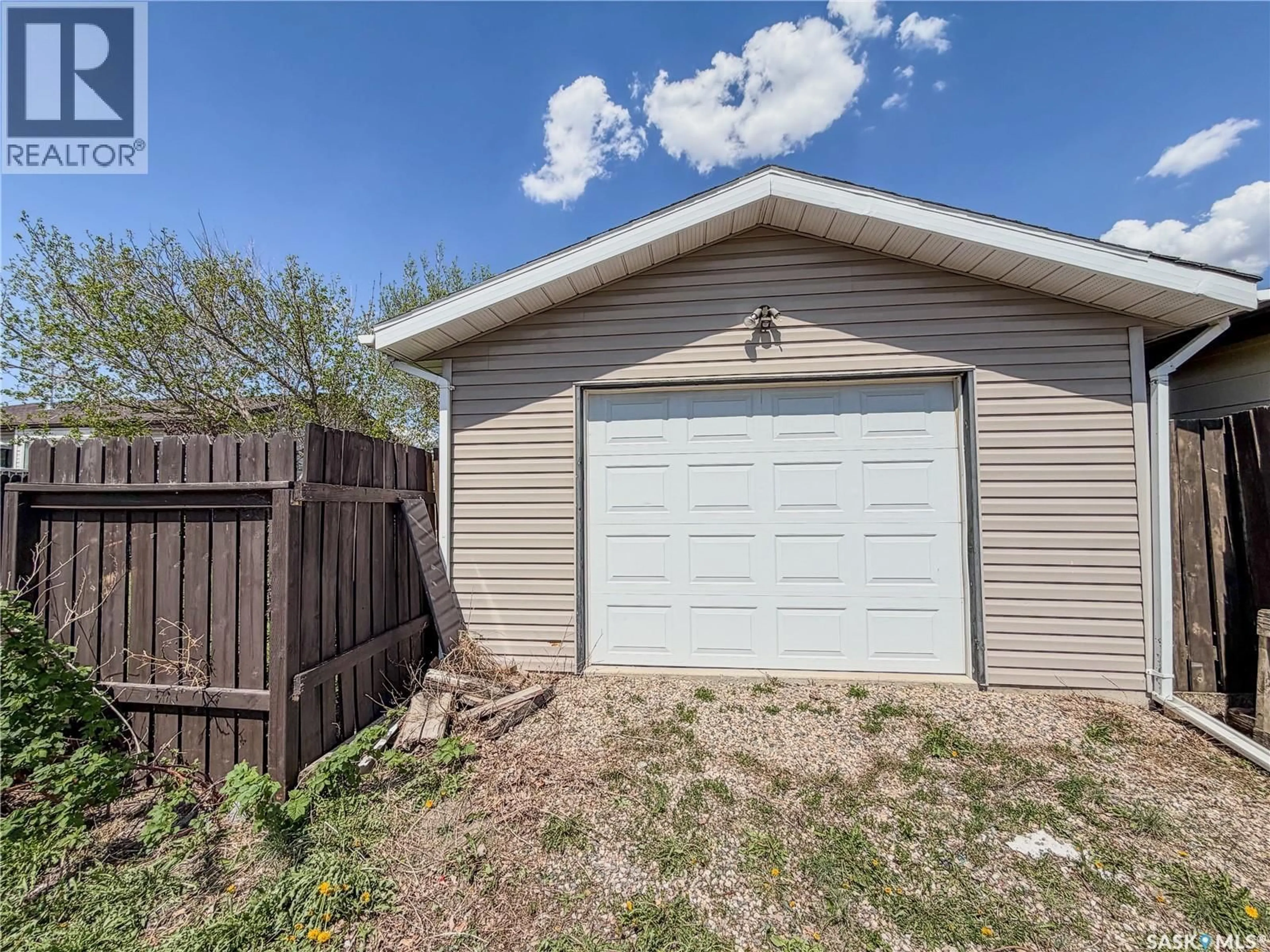 Shed for 80 MORRISON DRIVE, Yorkton Saskatchewan S3N3Y2