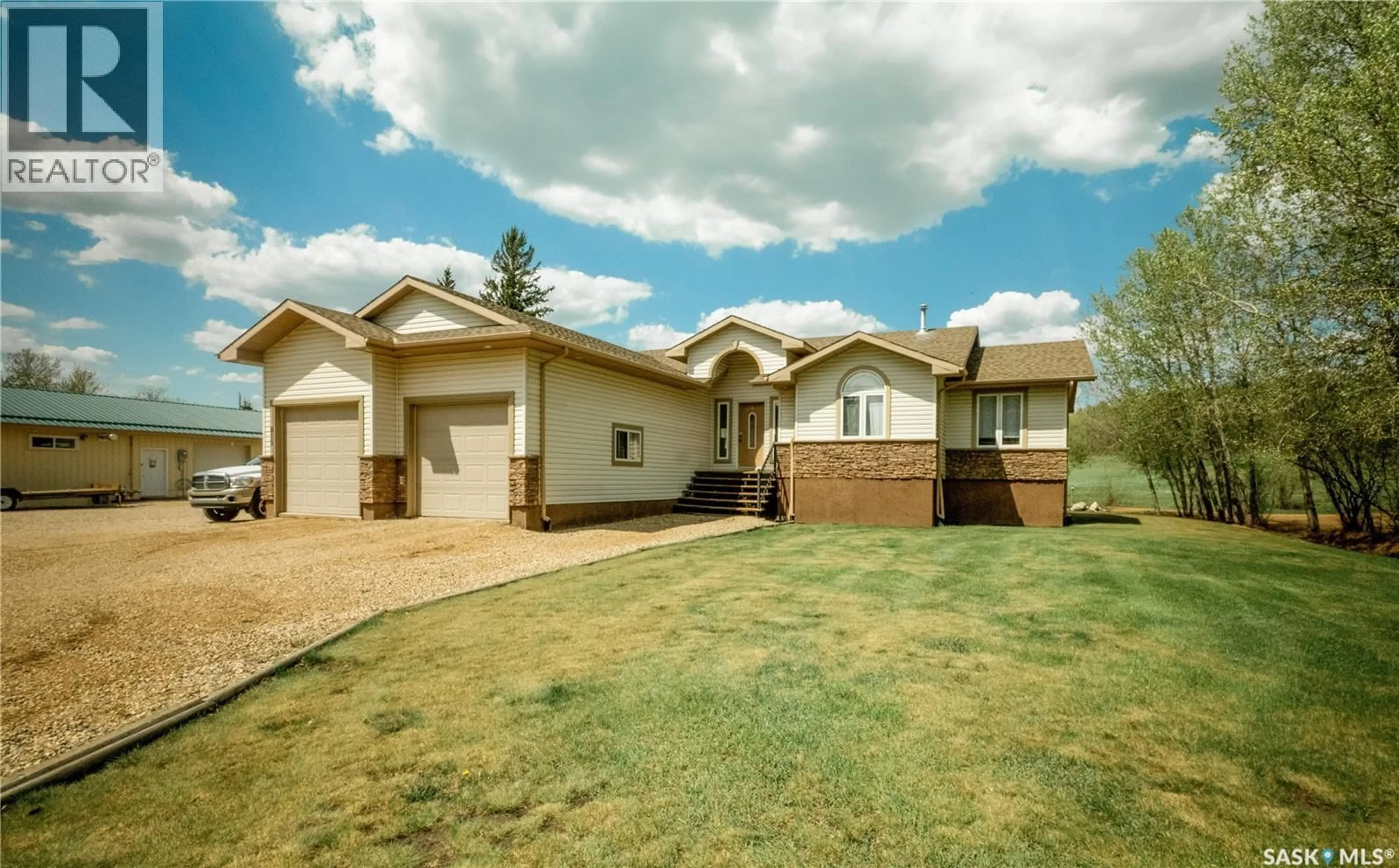 Home with vinyl exterior material, street for 815 WEIKLE AVENUE, Sturgis Saskatchewan S0A4A0