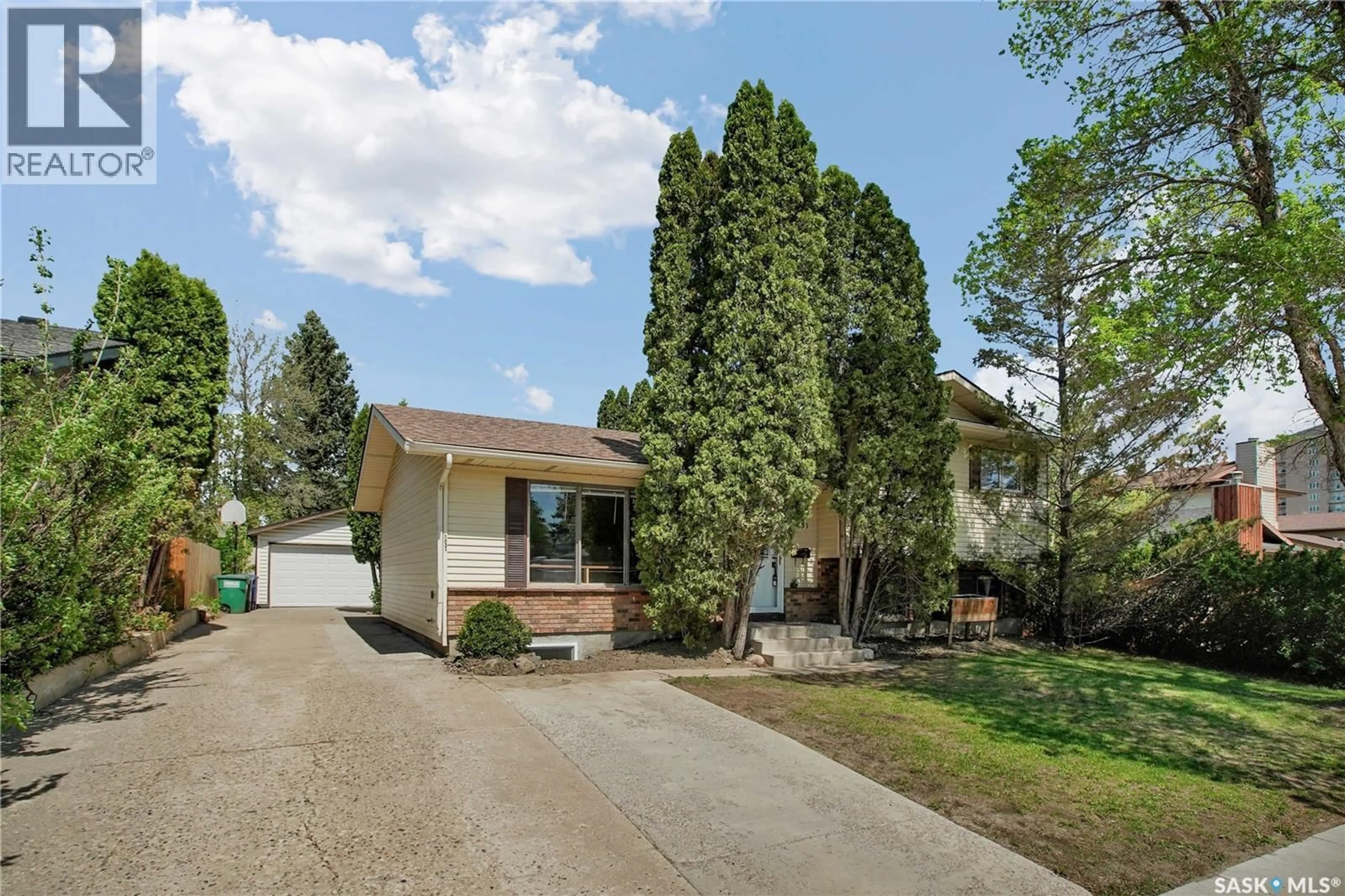 Home with vinyl exterior material, street for E - 3831 TAYLOR STREET, Saskatoon Saskatchewan S7H5H5