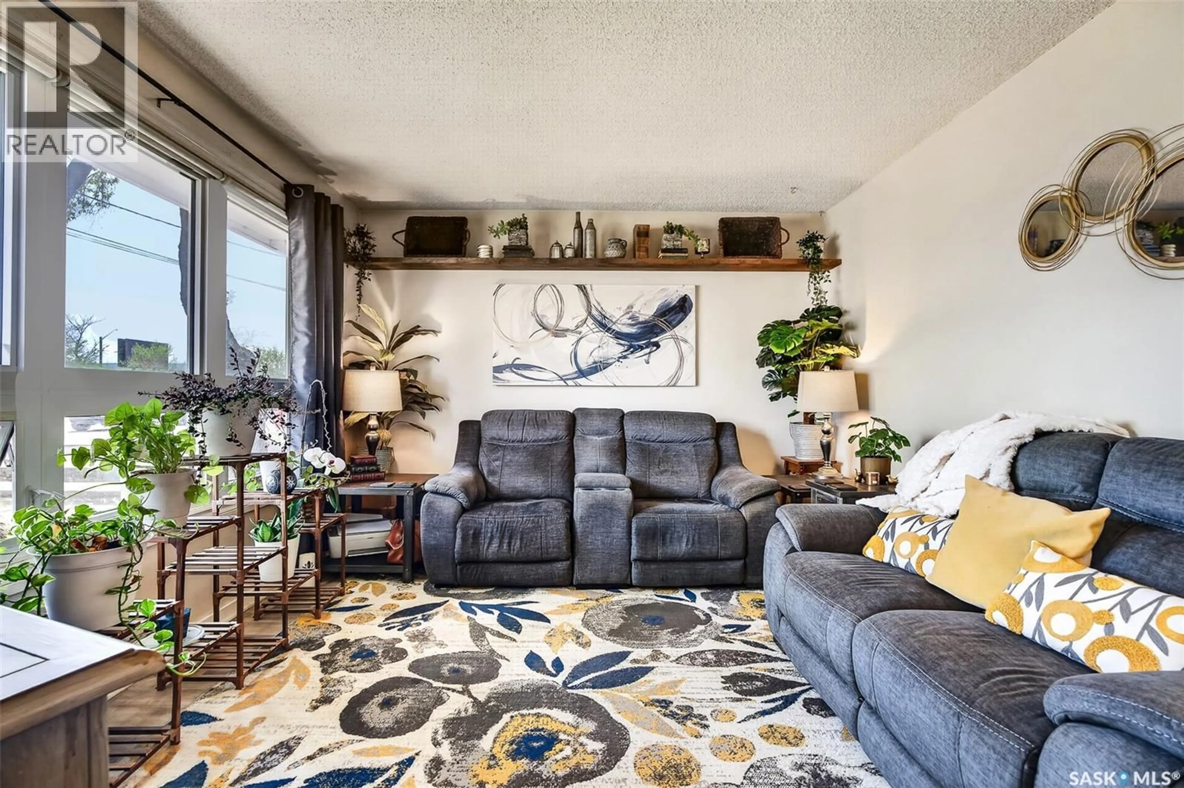 Living room with furniture, unknown for 838 OMINICA STREET, Moose Jaw Saskatchewan S6H1Y5