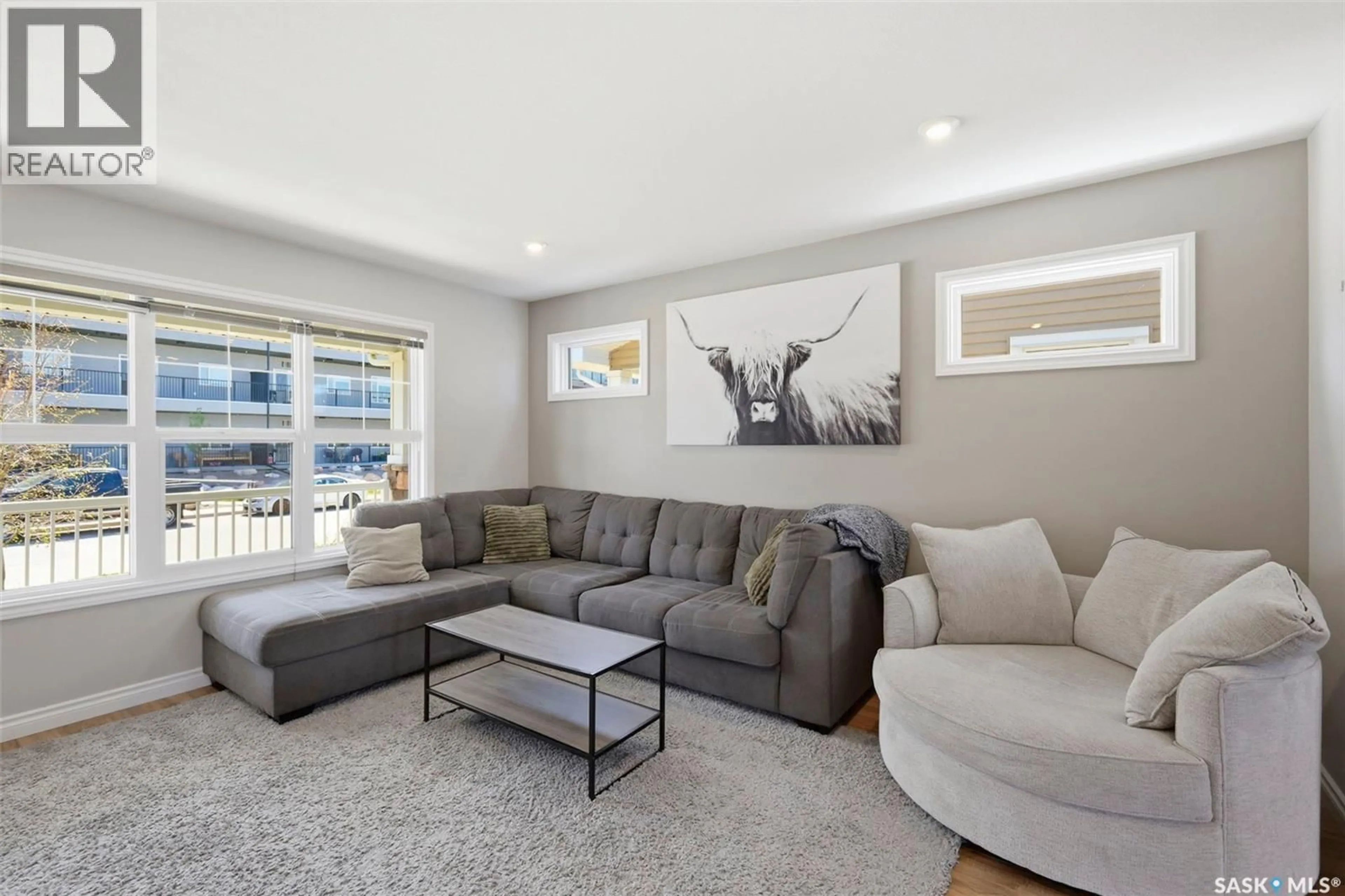 Living room with furniture, unknown for 414 MANINGAS BEND, Saskatoon Saskatchewan S7W0V6