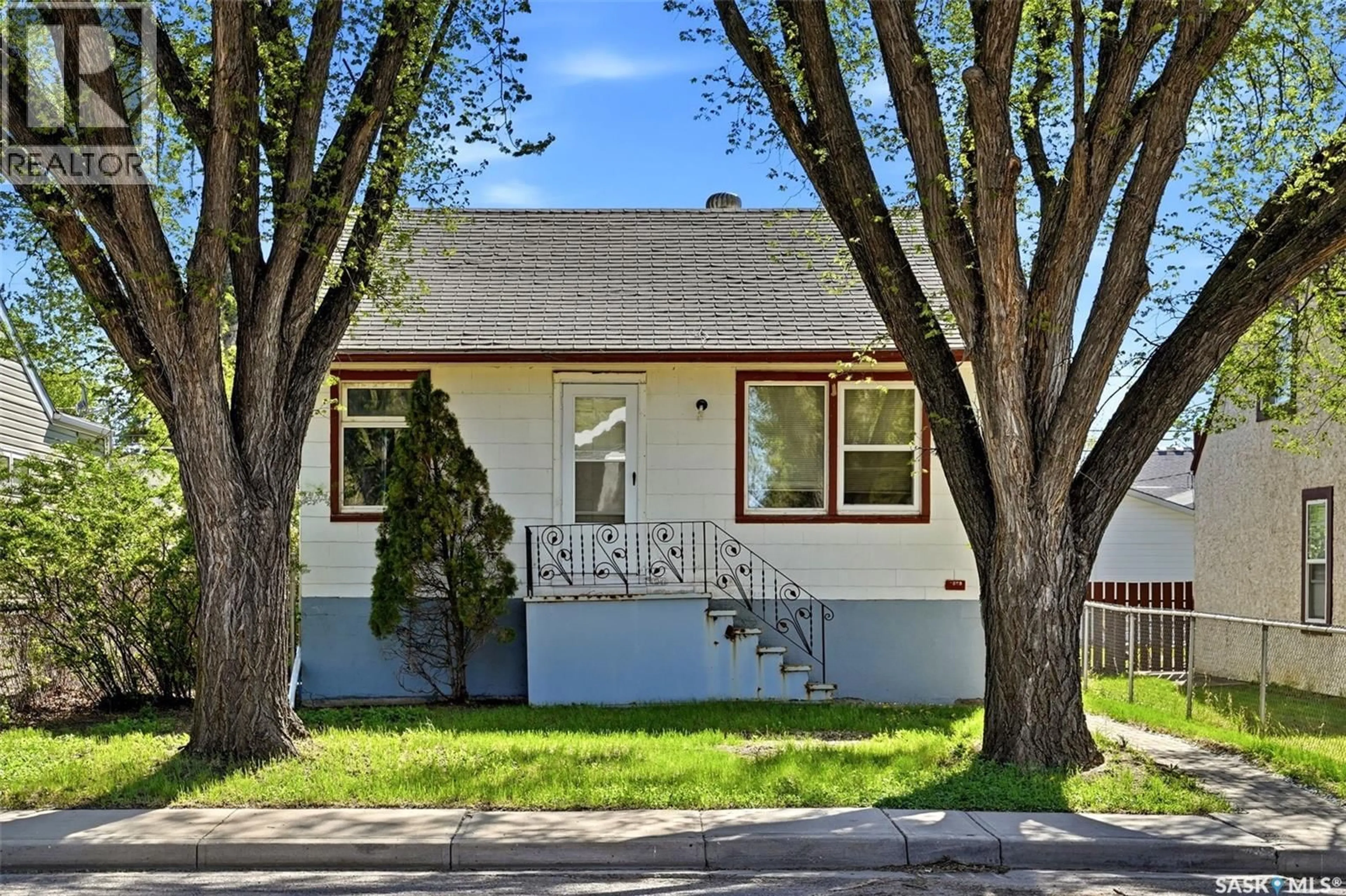 Patio, street for 1763 ROYAL STREET, Regina Saskatchewan S4T5A8
