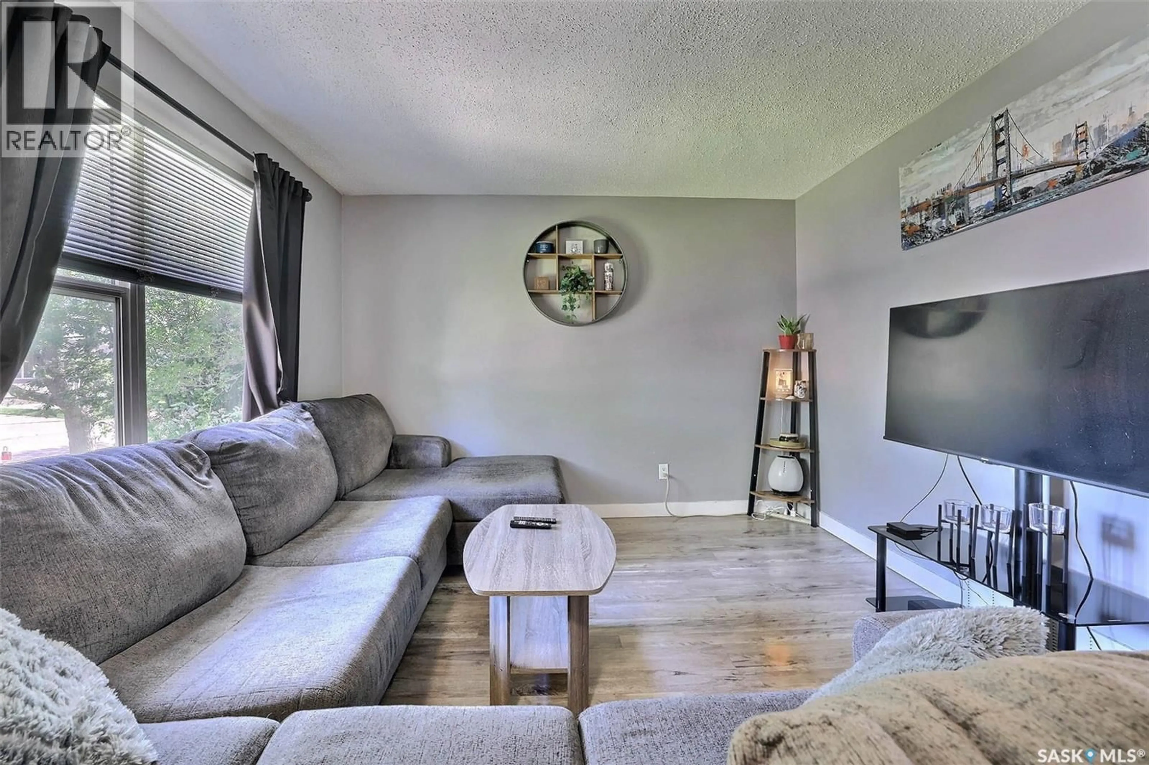Living room with furniture, unknown for 31 PAYNTER CRESCENT, Regina Saskatchewan S4X1H5
