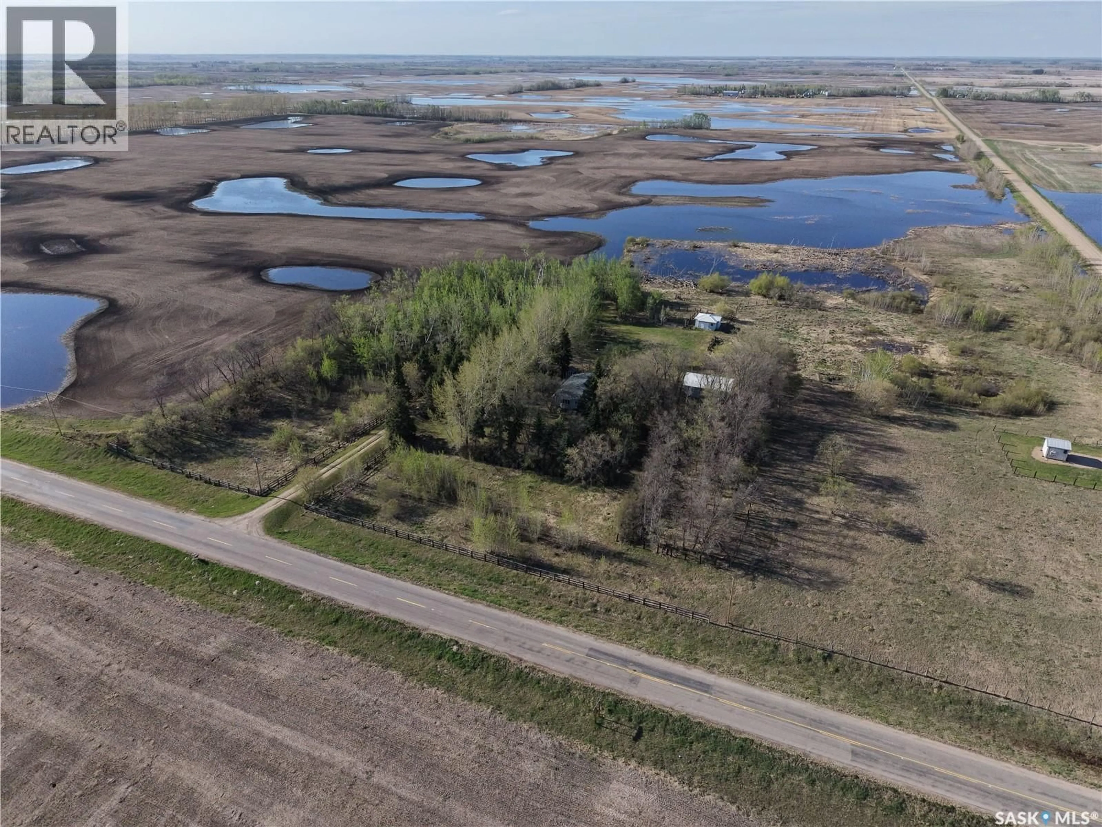 A pic from outside/outdoor area/front of a property/back of a property/a pic from drone, water/lake/river/ocean view for 461 PRINCE ALBERT RM, Prince Albert Rm No. 461 Saskatchewan S6V5P8