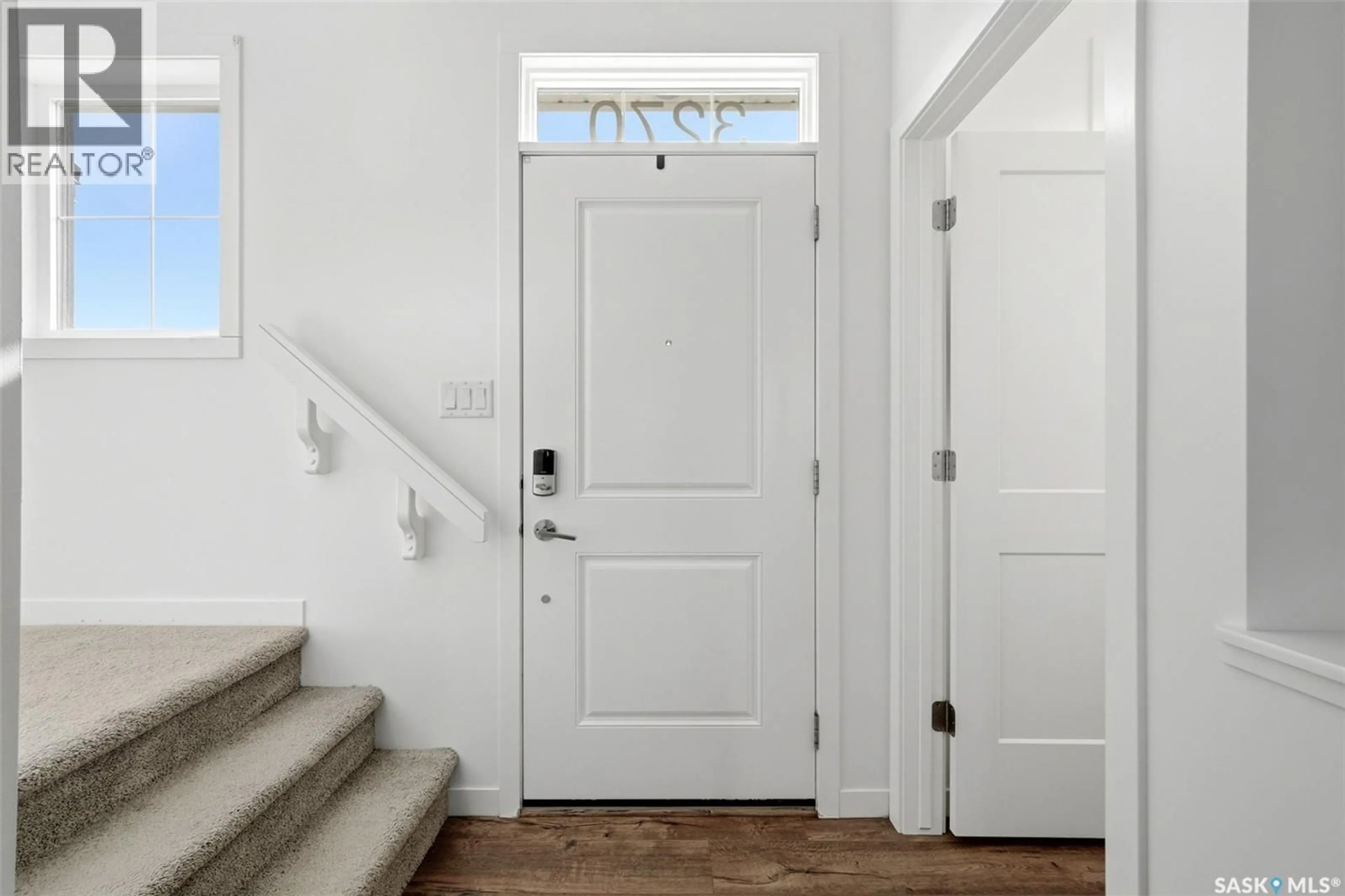 Indoor entryway for 3270 CHUKA BOULEVARD, Regina Saskatchewan S4V3S6