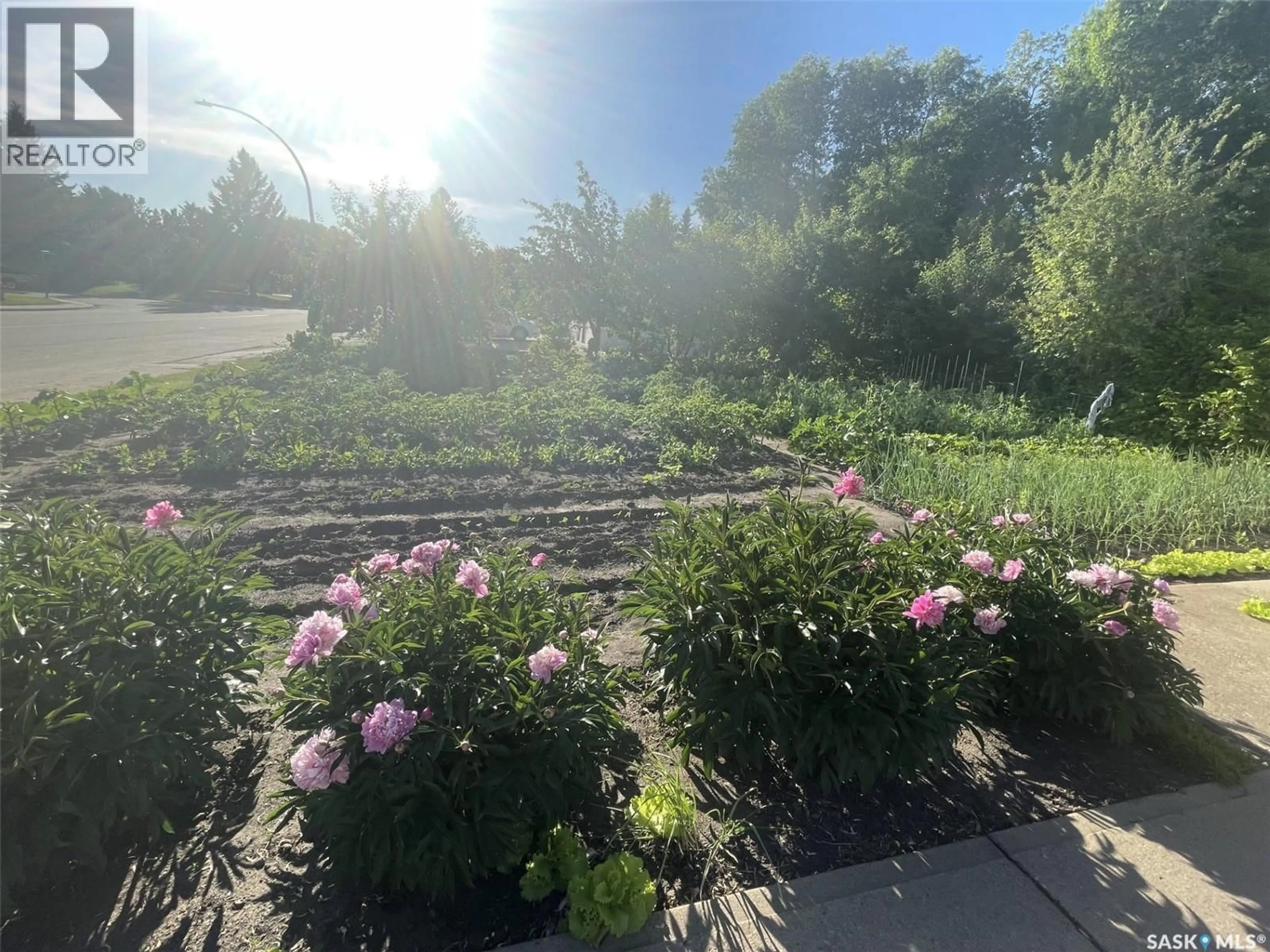 A pic from outside/outdoor area/front of a property/back of a property/a pic from drone, street for 38 ROSEFIELD DRIVE, Yorkton Saskatchewan S3N2R4