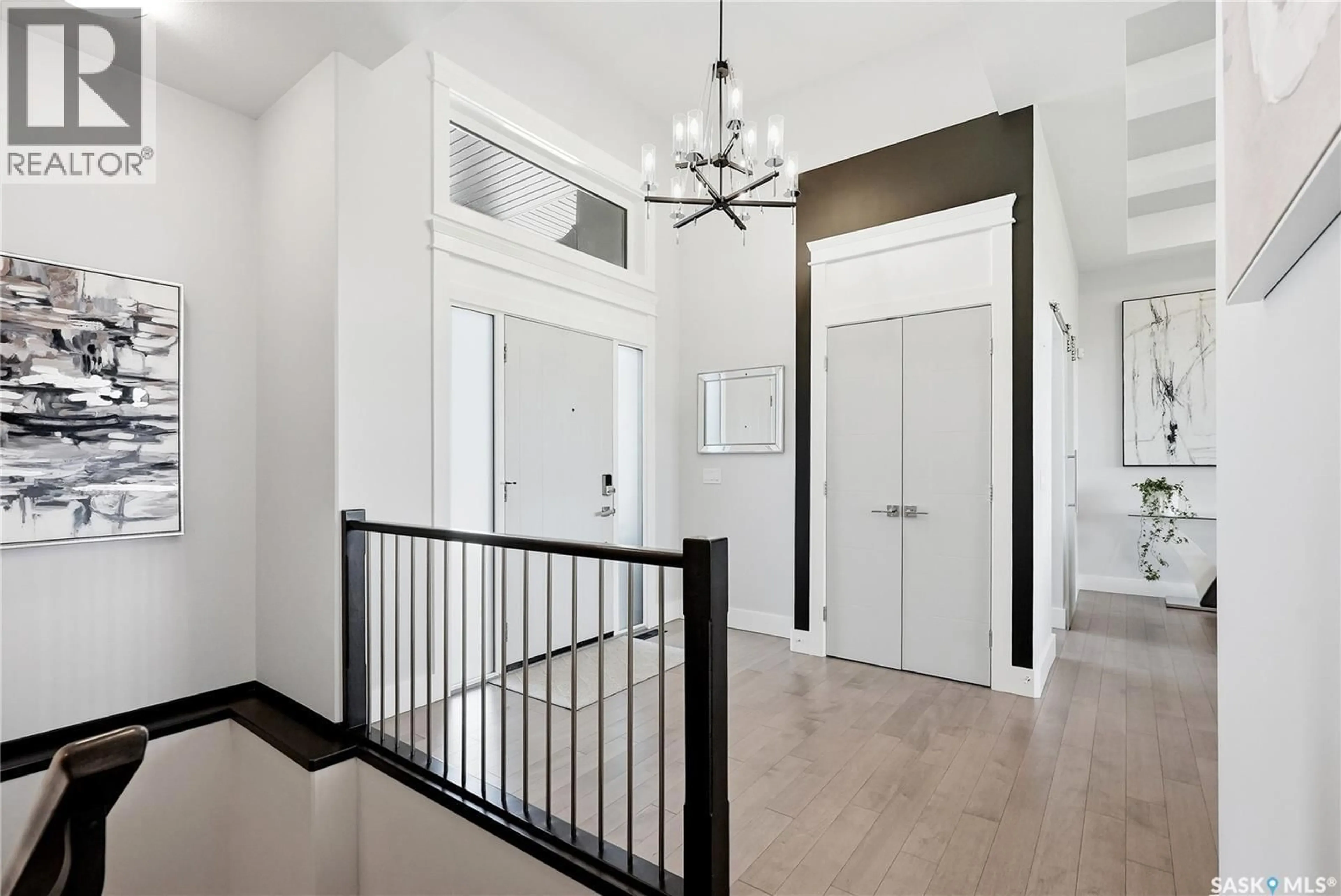 Indoor entryway for 739 HASTINGS COVE, Saskatoon Saskatchewan S7V0G6
