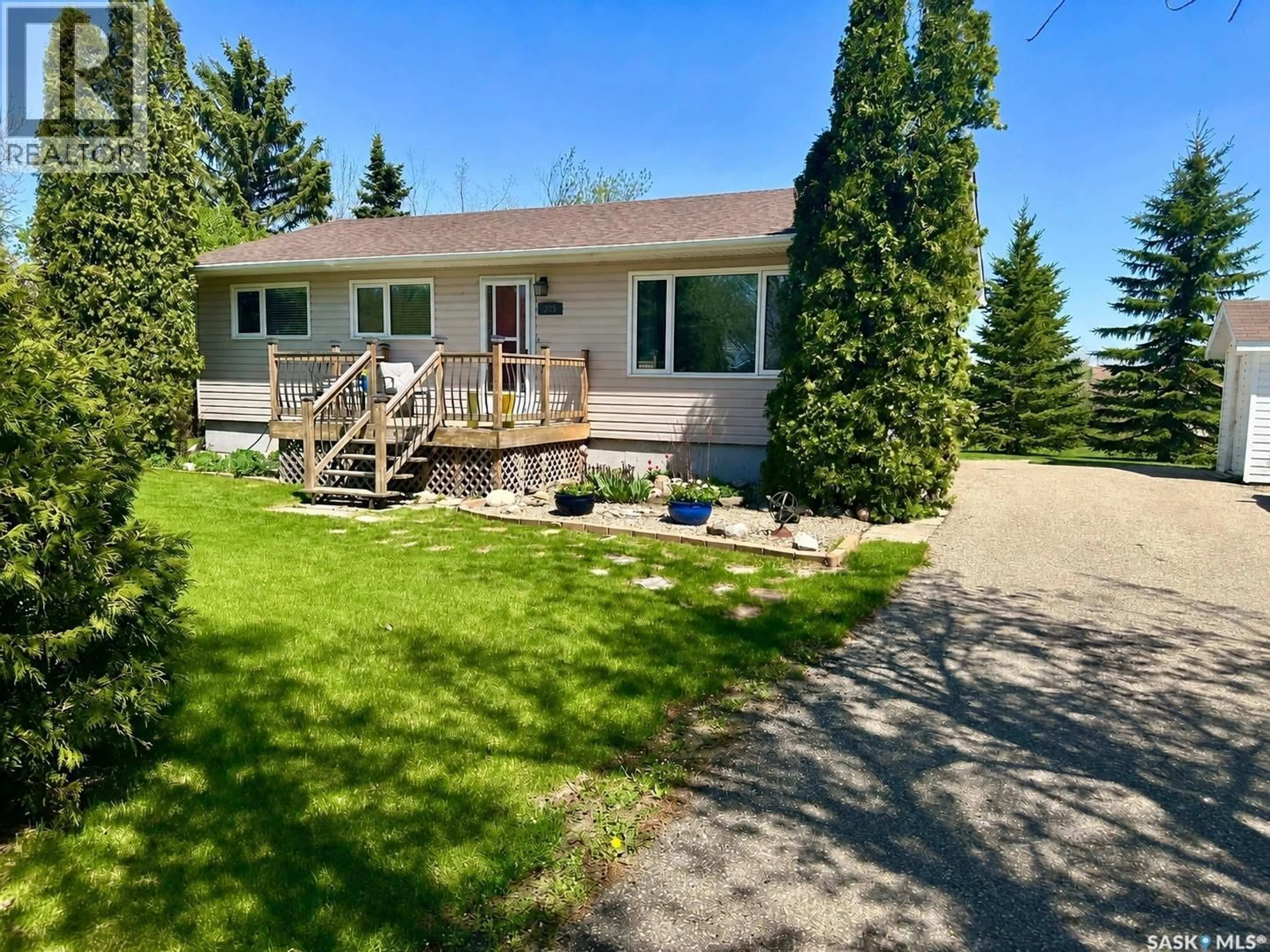 A pic from outside/outdoor area/front of a property/back of a property/a pic from drone, street for 309 RUSSELL STREET, Stoughton Saskatchewan S0G4T0