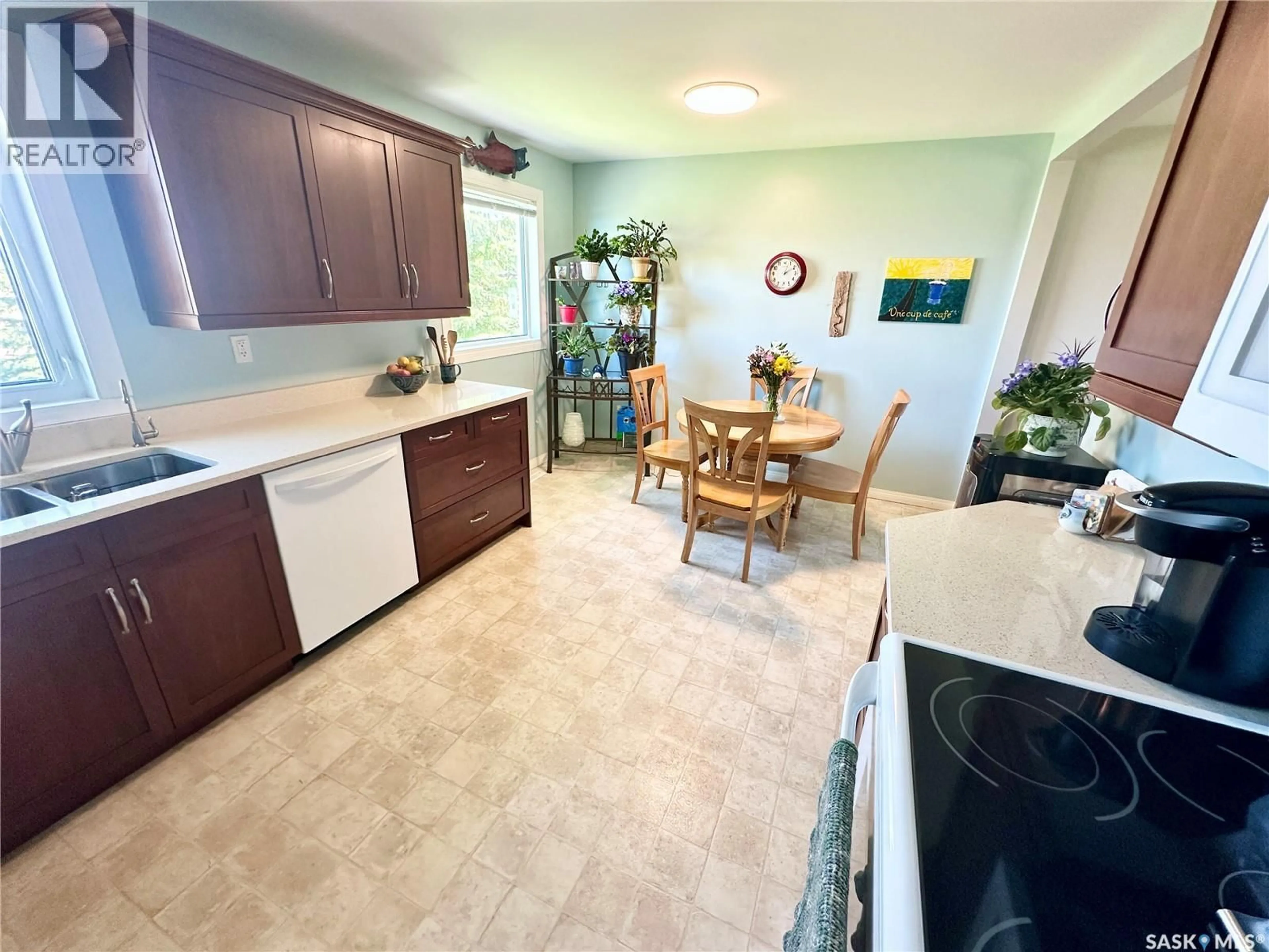 Open concept kitchen, ceramic/tile floor for 309 RUSSELL STREET, Stoughton Saskatchewan S0G4T0