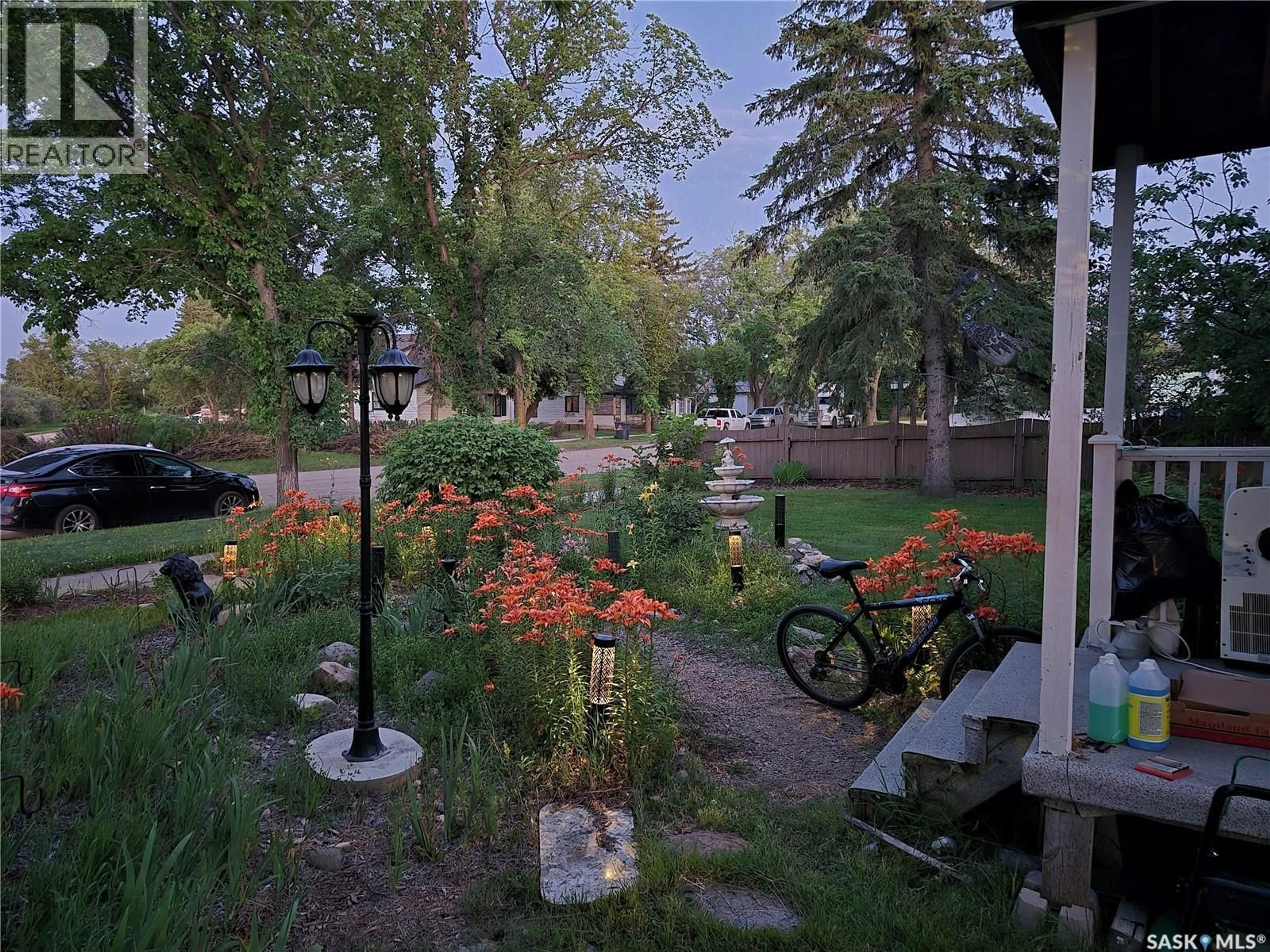 Patio, street for 303 EDWARD STREET, Radisson Saskatchewan S0K3L0