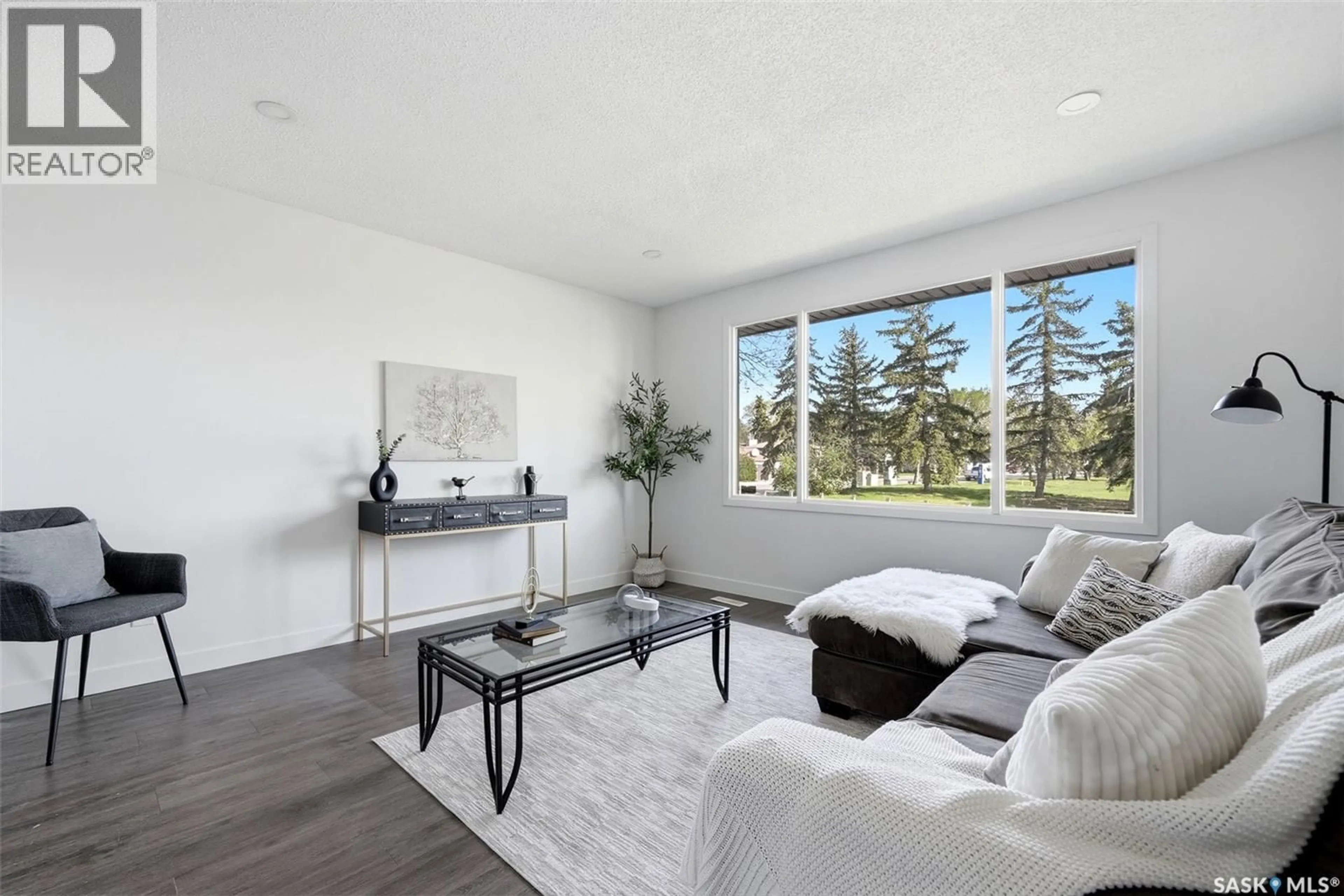 Living room with furniture, unknown for 127 MACKENZIE WAY, Regina Saskatchewan S4N5M9