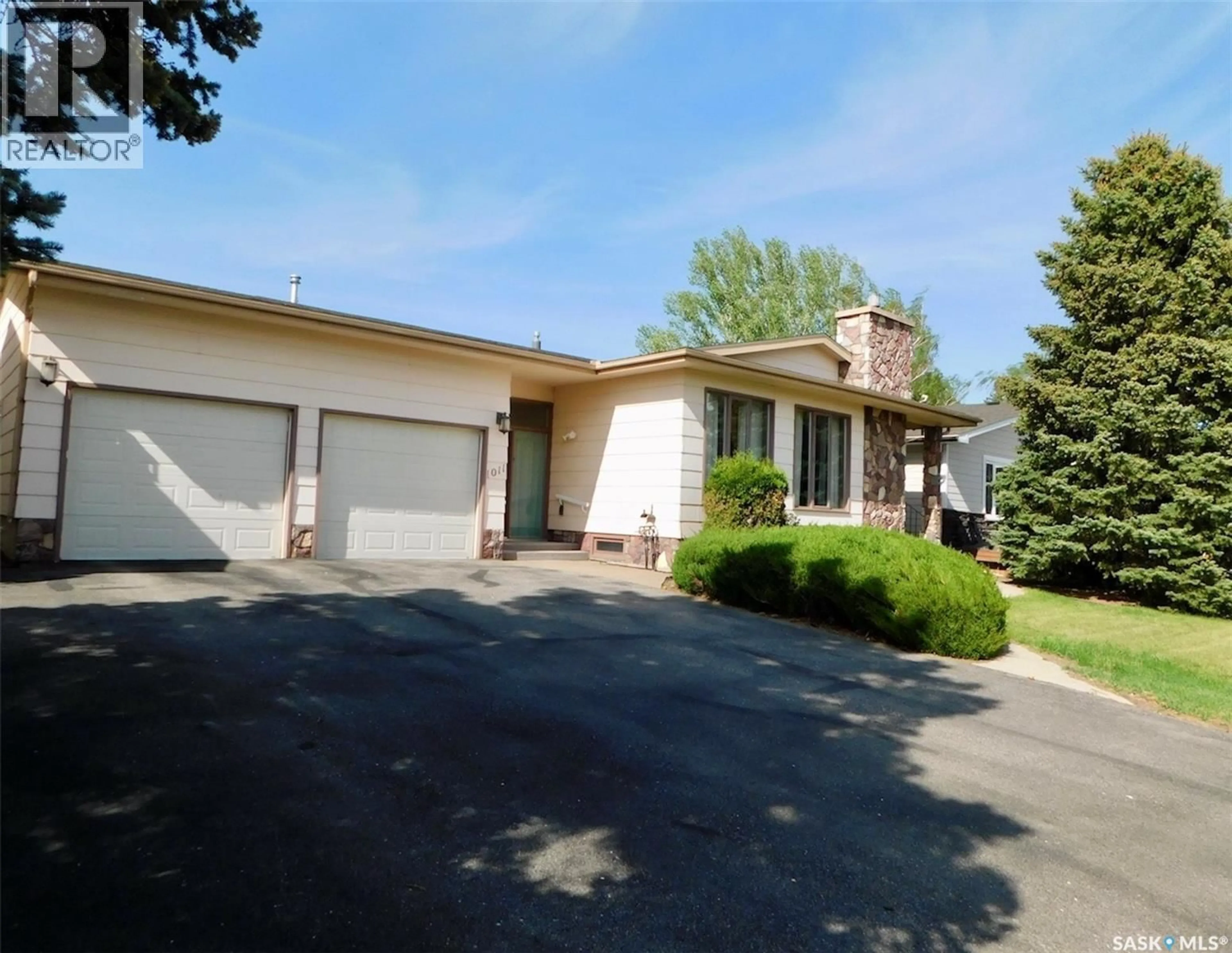 Unknown for 1011 GRANVILLE AVENUE, Assiniboia Saskatchewan S0H0B0