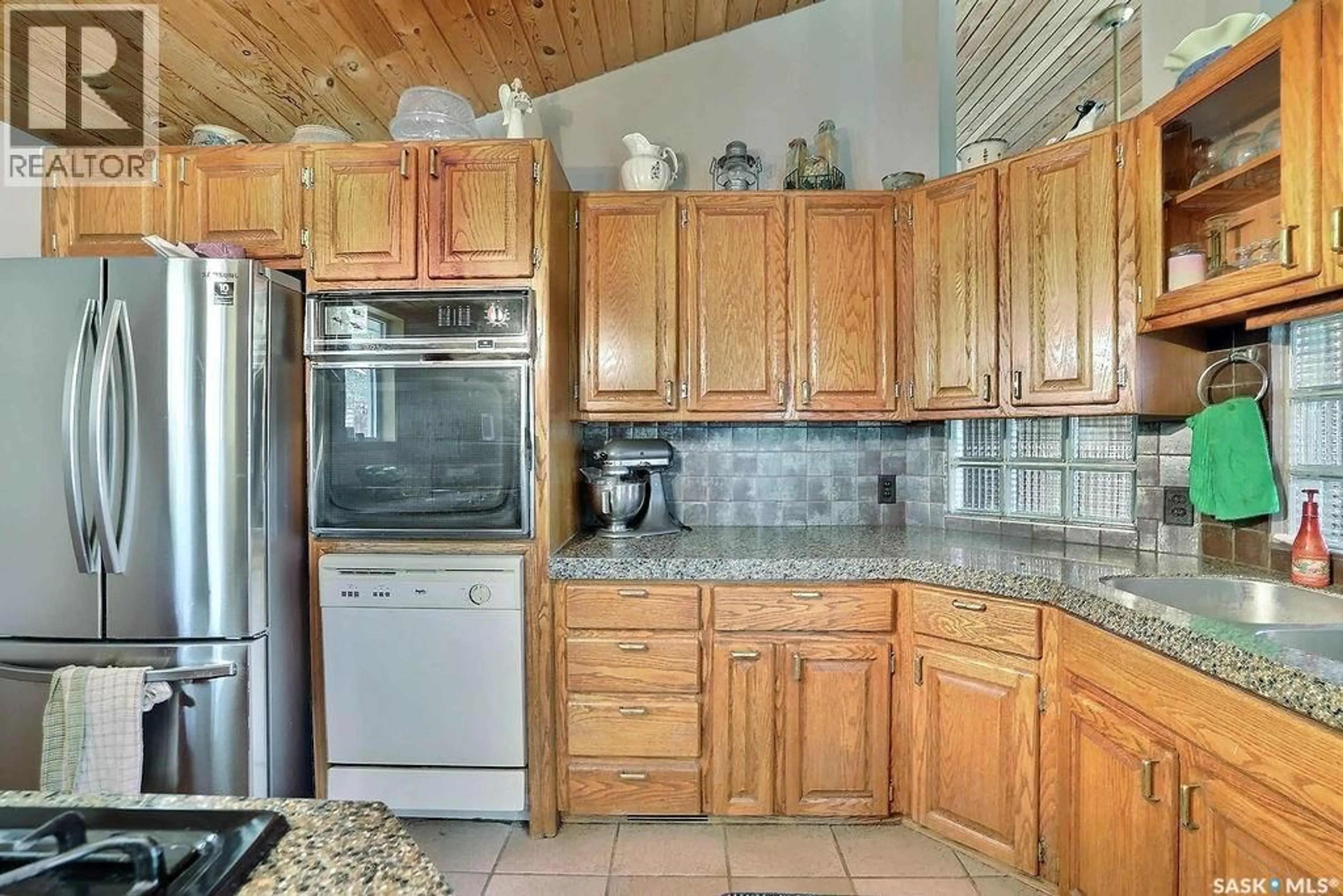 Standard kitchen, ceramic/tile floor for MCOUATT ACREAGE, Lumsden Rm No. 189 Saskatchewan S4P2Z2
