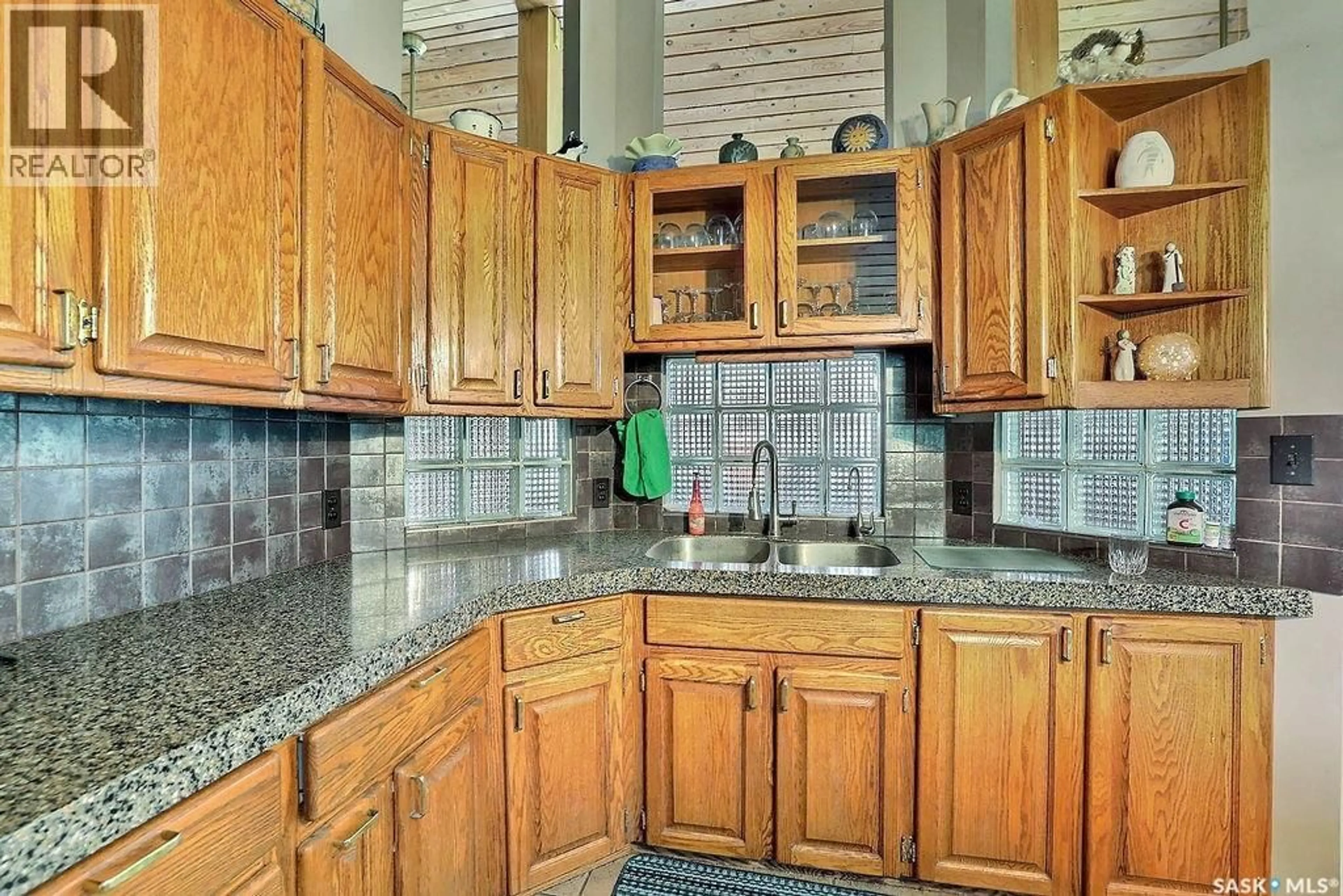 Standard kitchen, ceramic/tile floor for MCOUATT ACREAGE, Lumsden Rm No. 189 Saskatchewan S4P2Z2