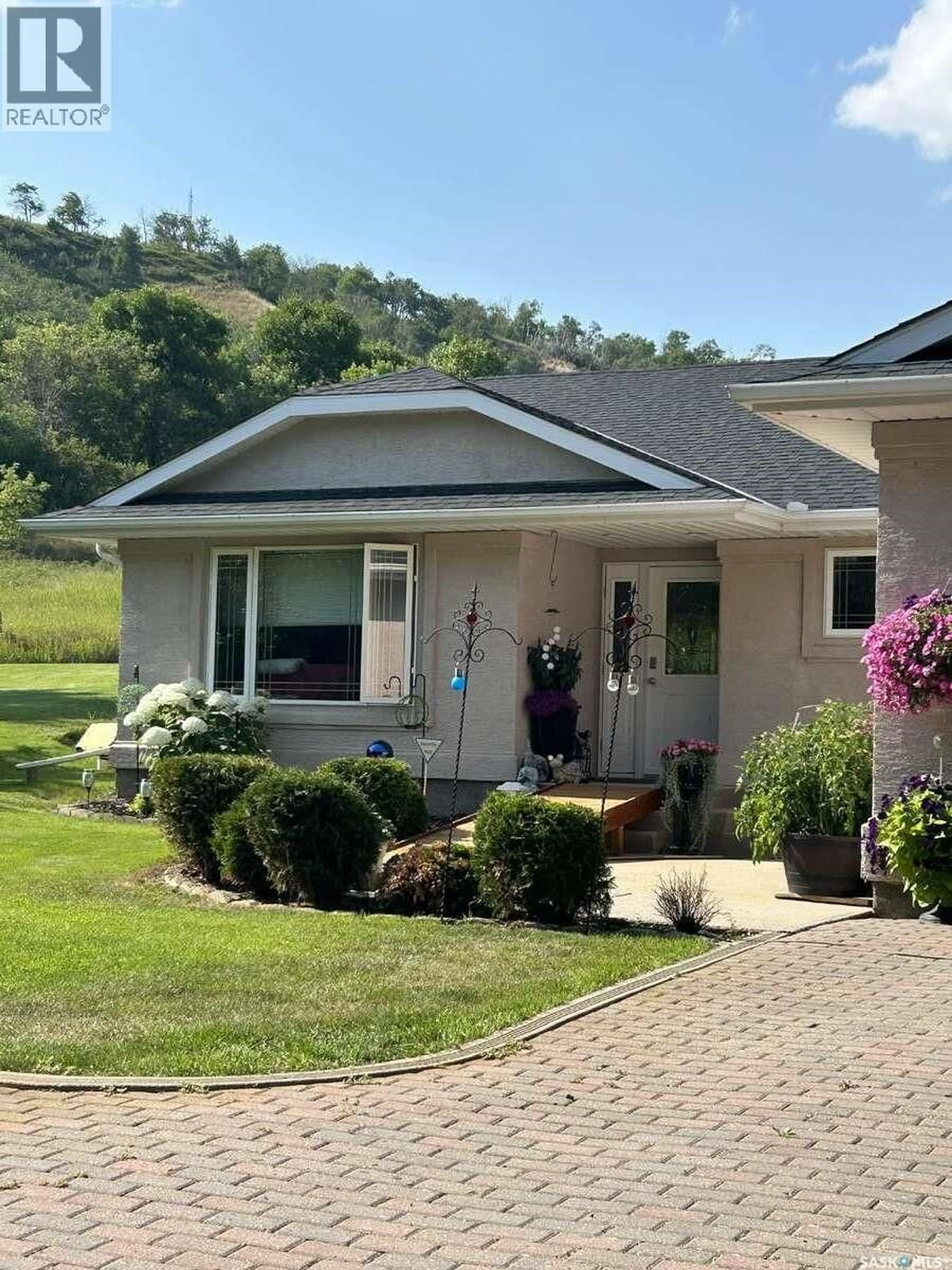 Home with vinyl exterior material, mountain view for 15 KELLY DRIVE, Fort Qu'Appelle Saskatchewan S0G1S0