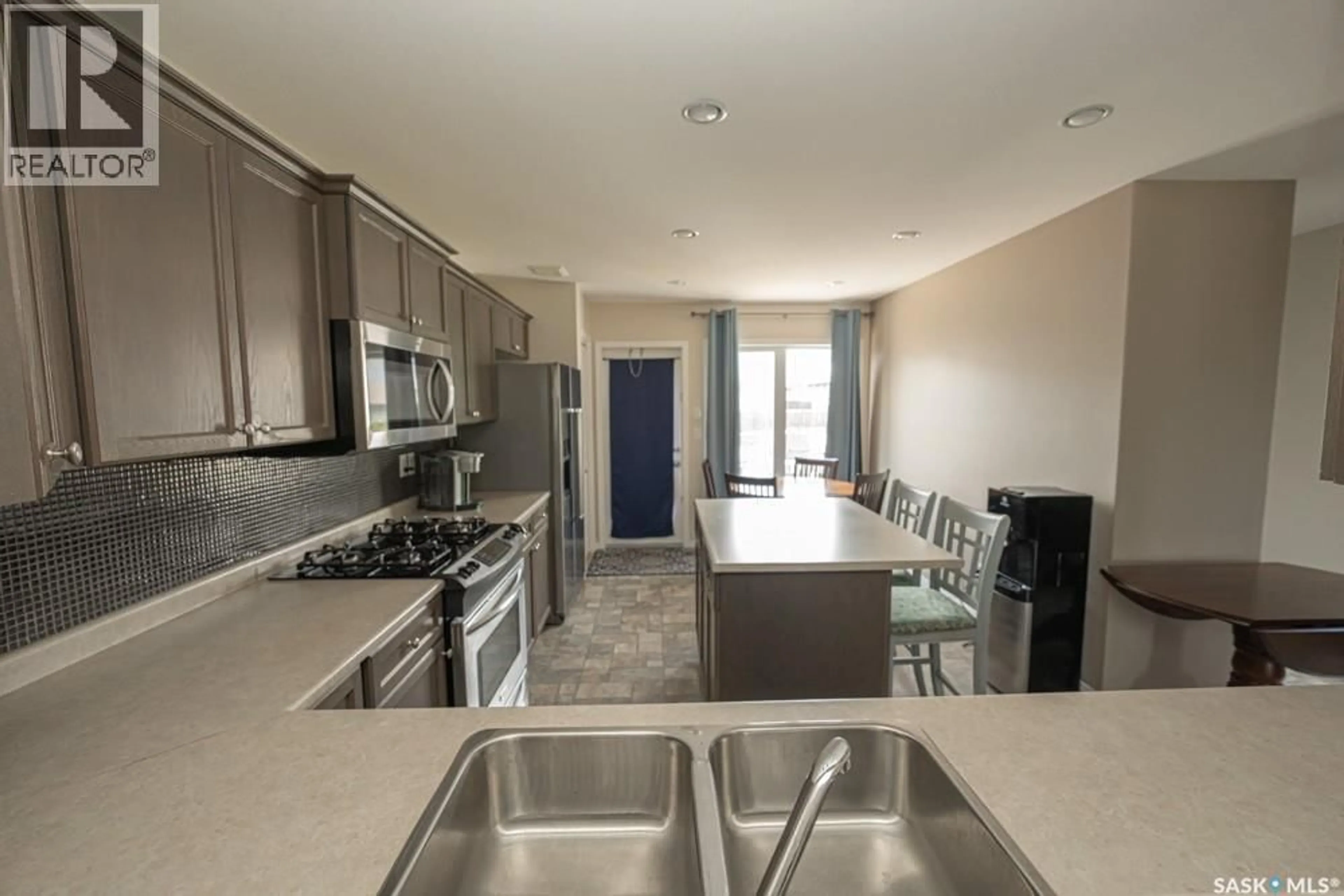 Standard kitchen, ceramic/tile floor for 363 LEVALLEY COVE, Saskatoon Saskatchewan S7T0H5