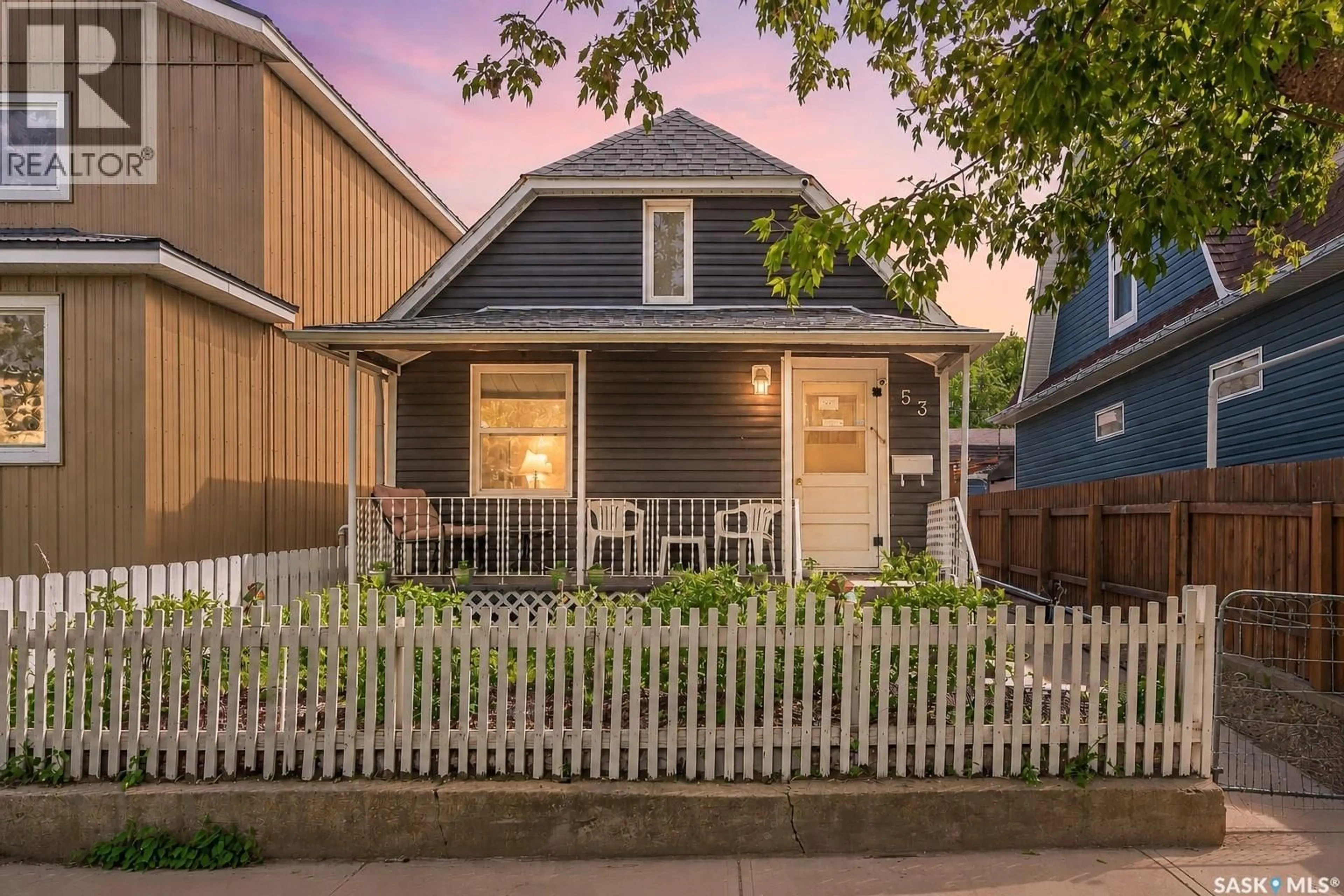 Home with vinyl exterior material, street for 53 LILLOOET STREET E, Moose Jaw Saskatchewan S6H4S3