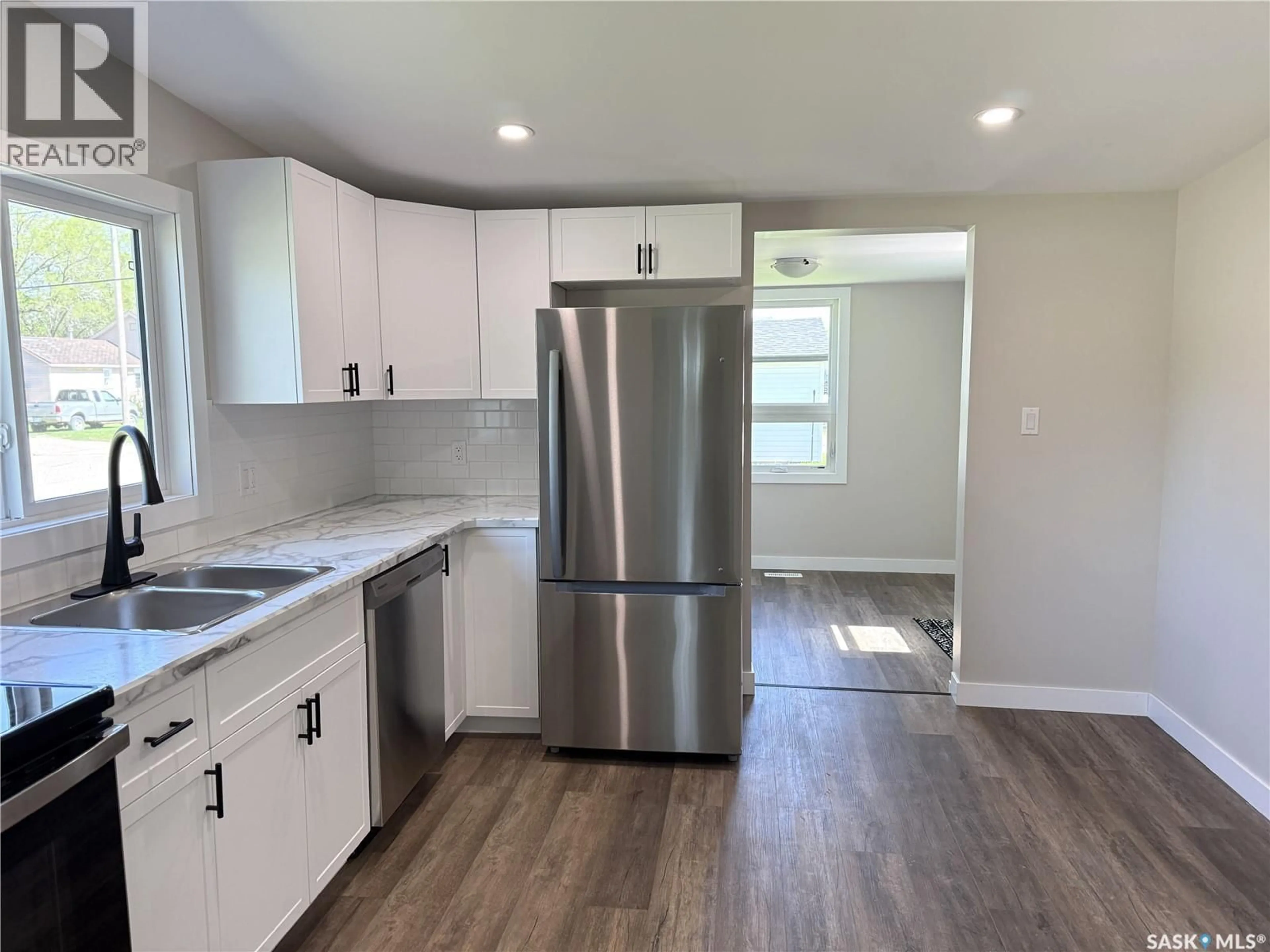 Open concept kitchen, unknown for 212 GARFIELD STREET, Davidson Saskatchewan S0G1A0