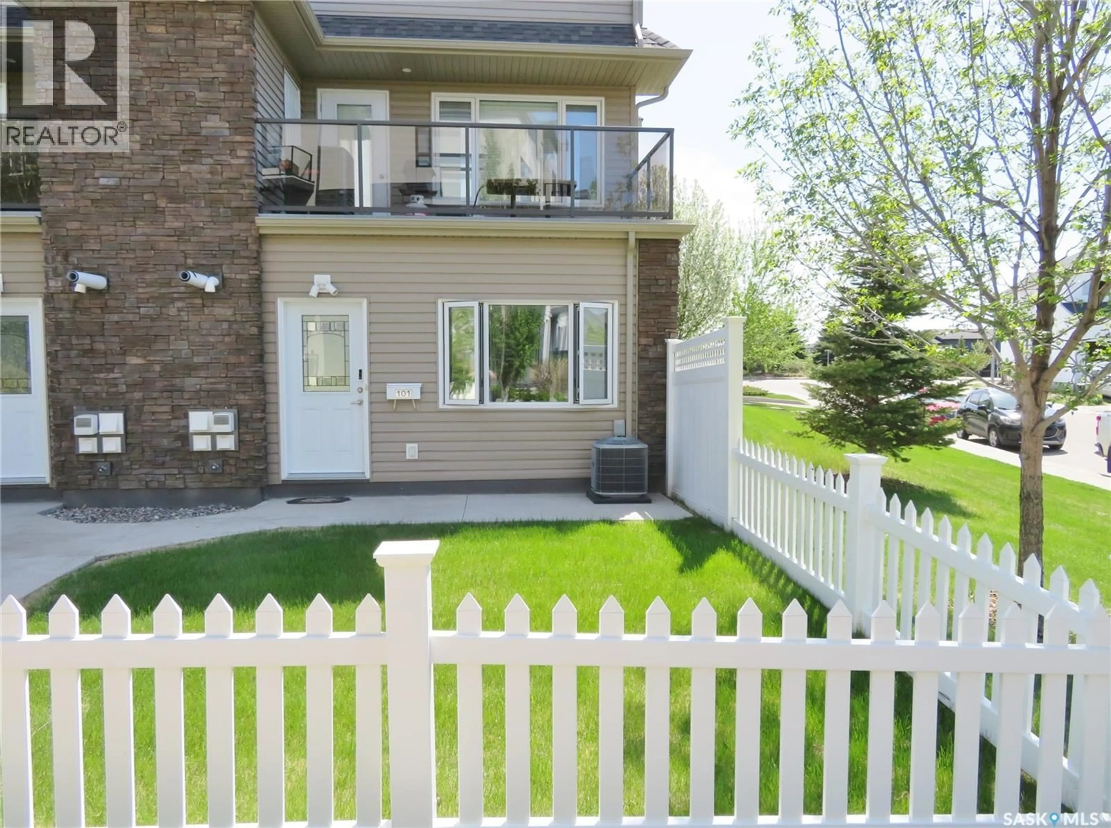 Unknown for 115 - 101 DALGLEISH LINK, Saskatoon Saskatchewan S7W0N5
