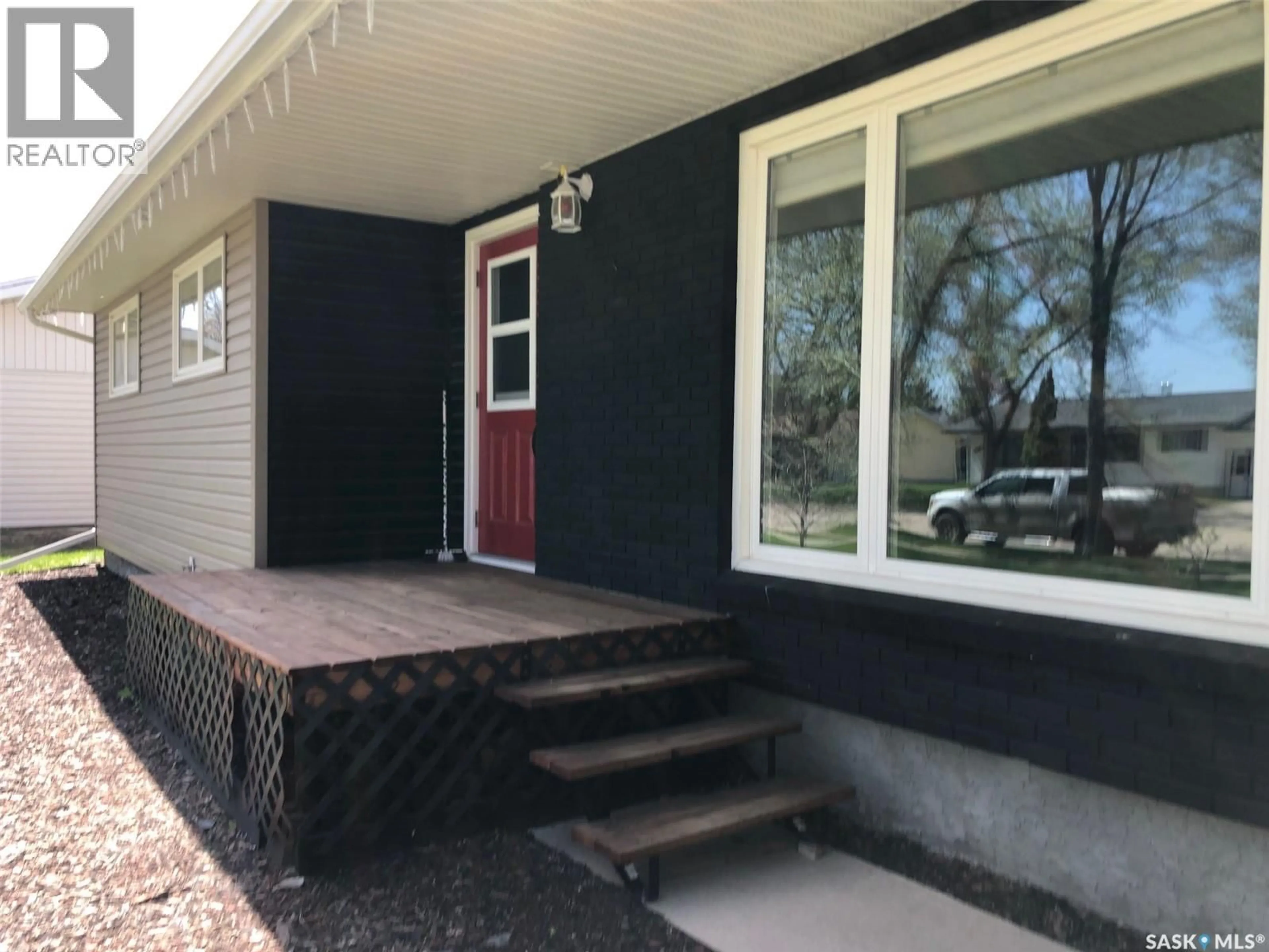 Home with vinyl exterior material, street for 727 4TH STREET, Canora Saskatchewan S0A0L0