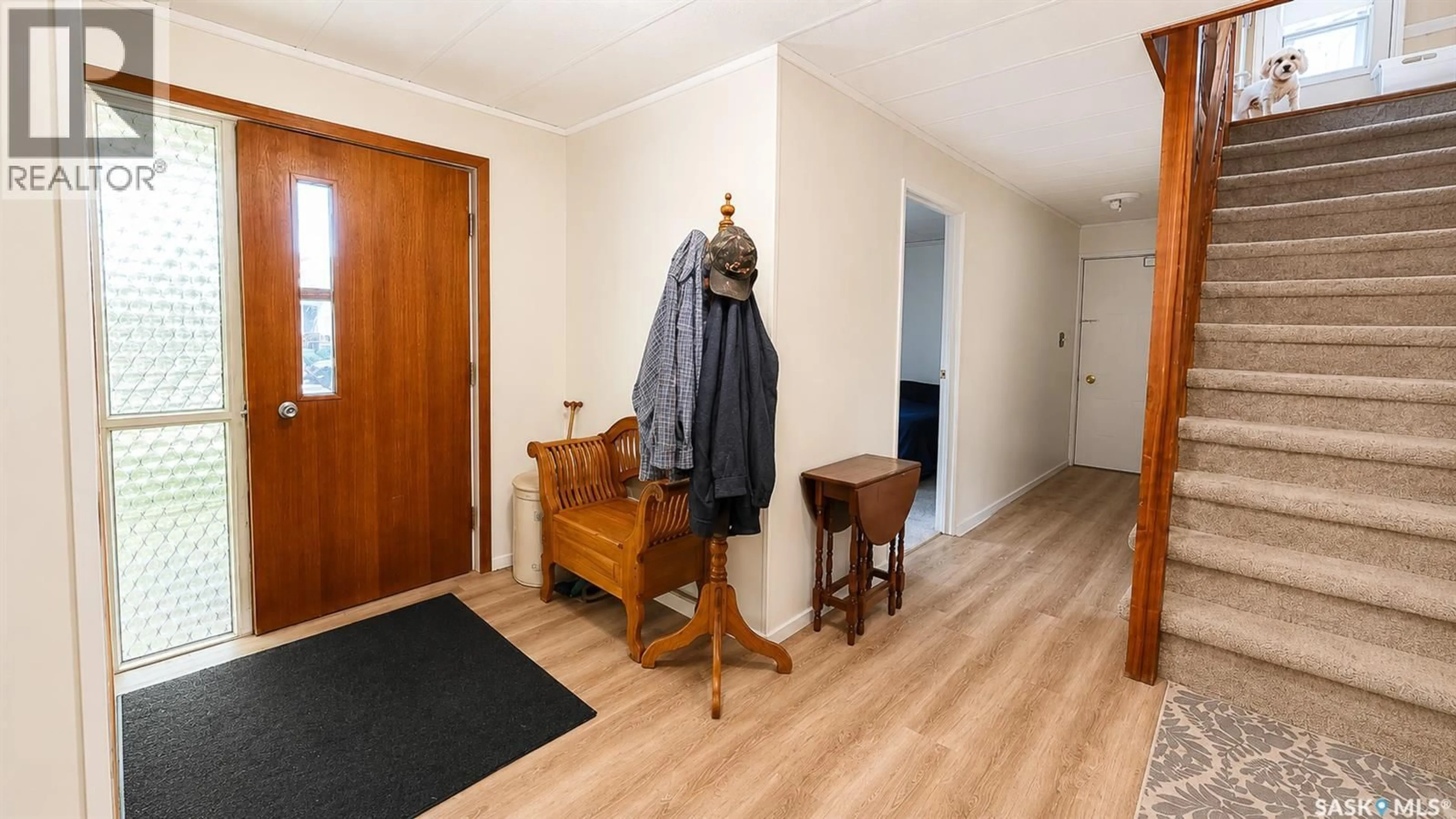 Indoor entryway for 31 RIVERBEND CRESCENT, Battleford Saskatchewan S0M0E0