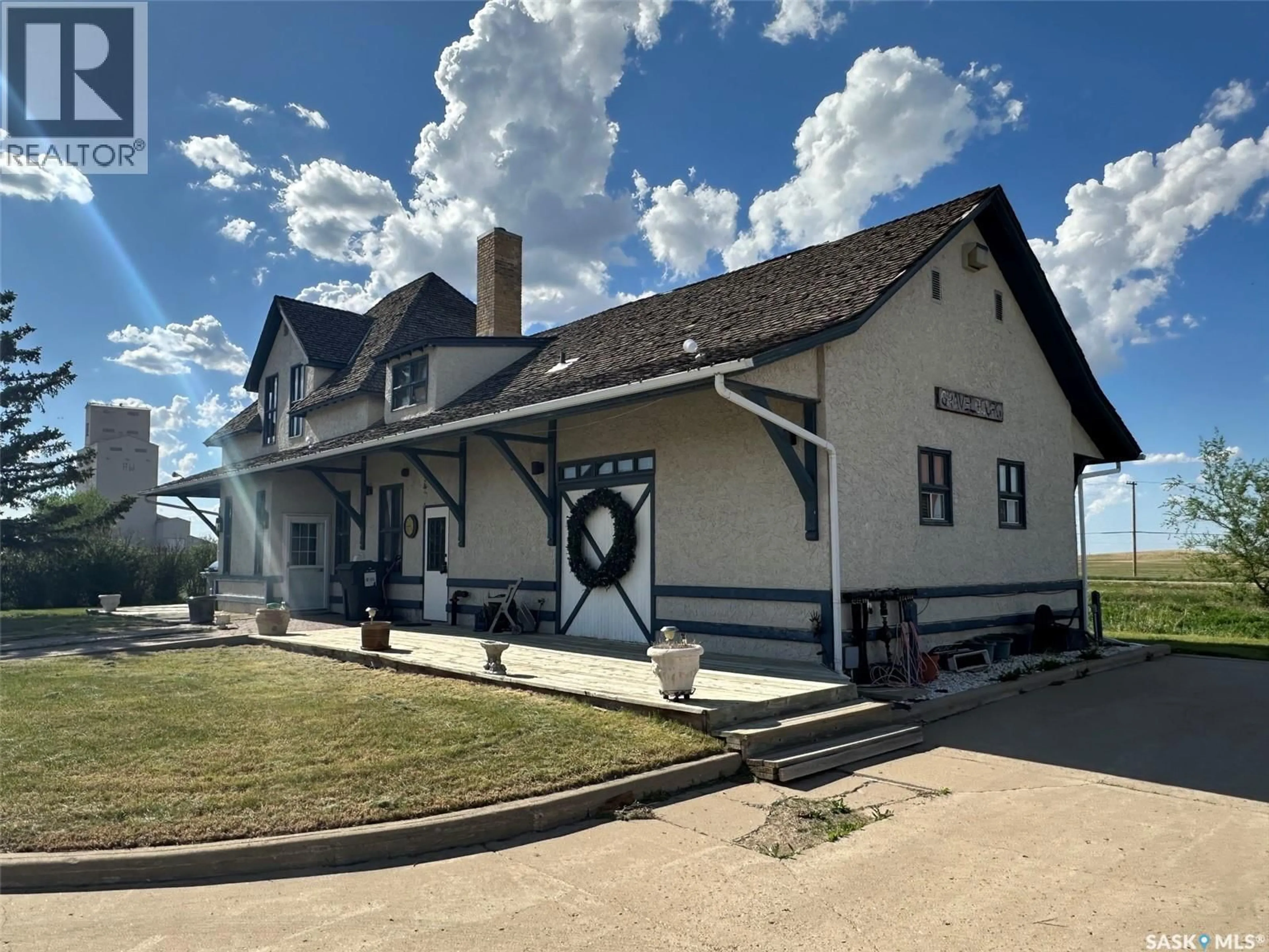 A pic from outside/outdoor area/front of a property/back of a property/a pic from drone, building for E - 700 MAIN STREET, Gravelbourg Saskatchewan S0H1X0