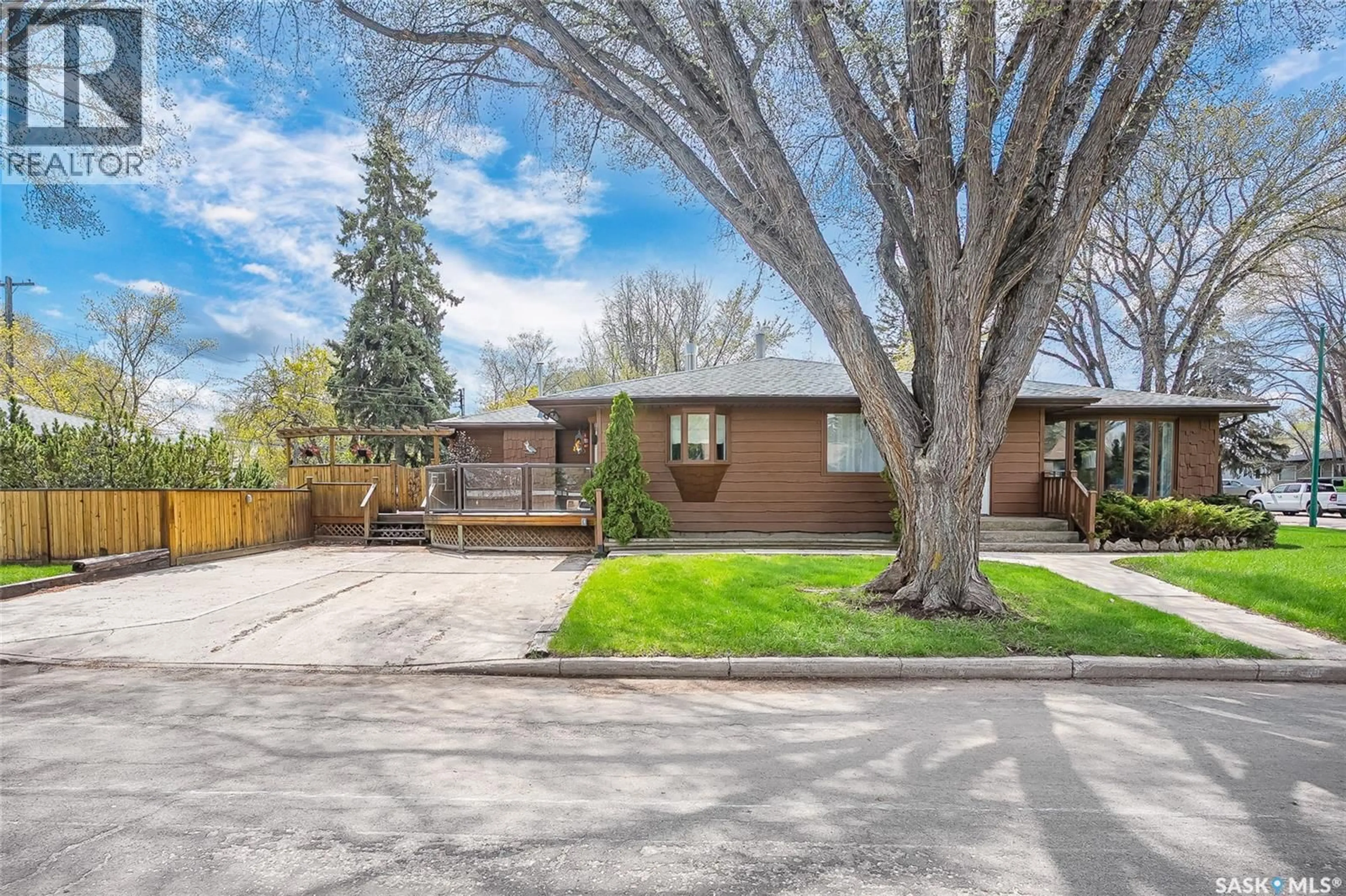 Home with brick exterior material, street for 444 Q AVENUE, Saskatoon Saskatchewan S7L2Y1
