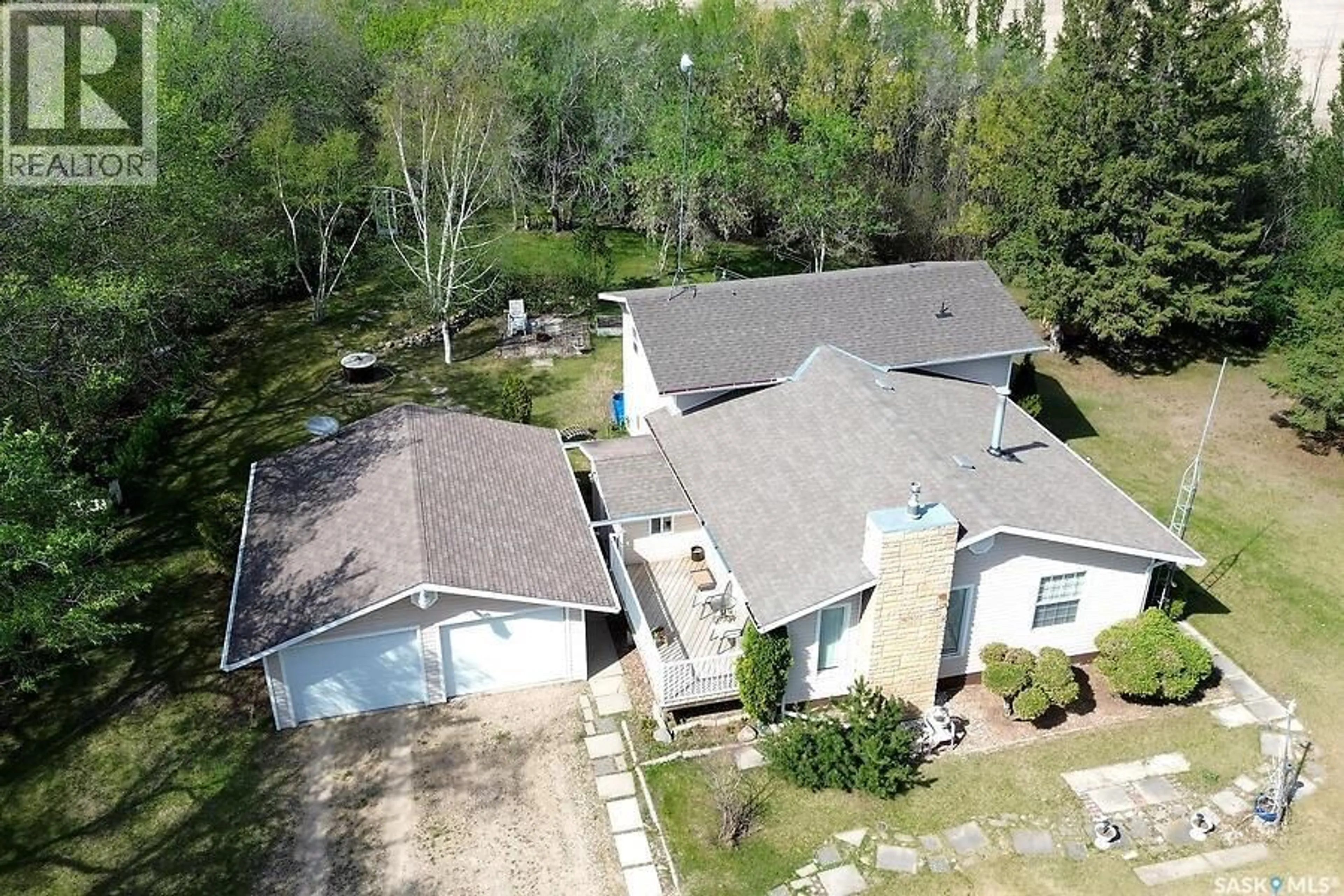 A pic from outside/outdoor area/front of a property/back of a property/a pic from drone, unknown for OSTAFICHUK ACREAGE, Hoodoo Rm No. 401 Saskatchewan S0K4P0