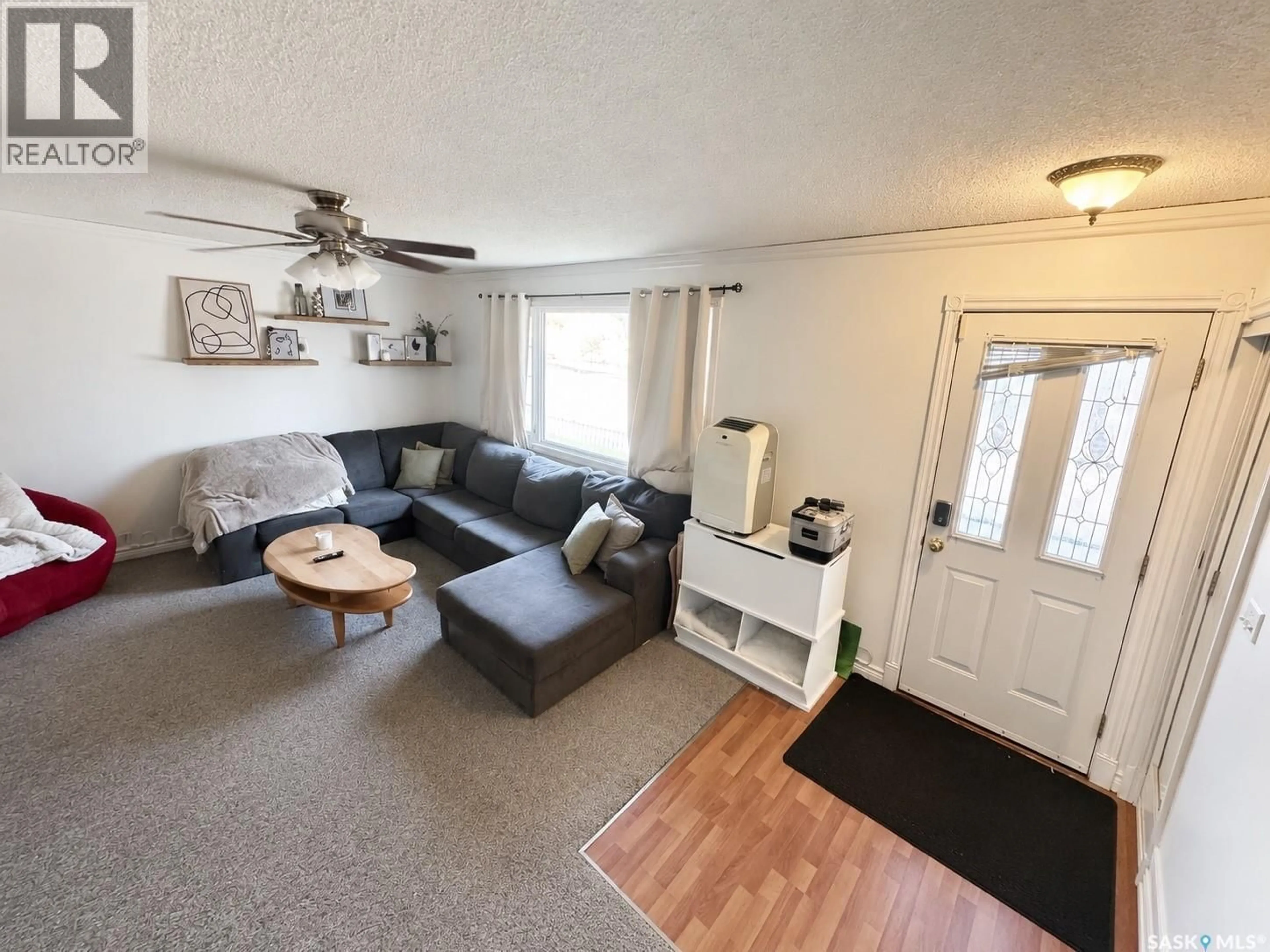 Living room with furniture, unknown for 1410 4TH AVENUE, Regina Saskatchewan S4R0T1