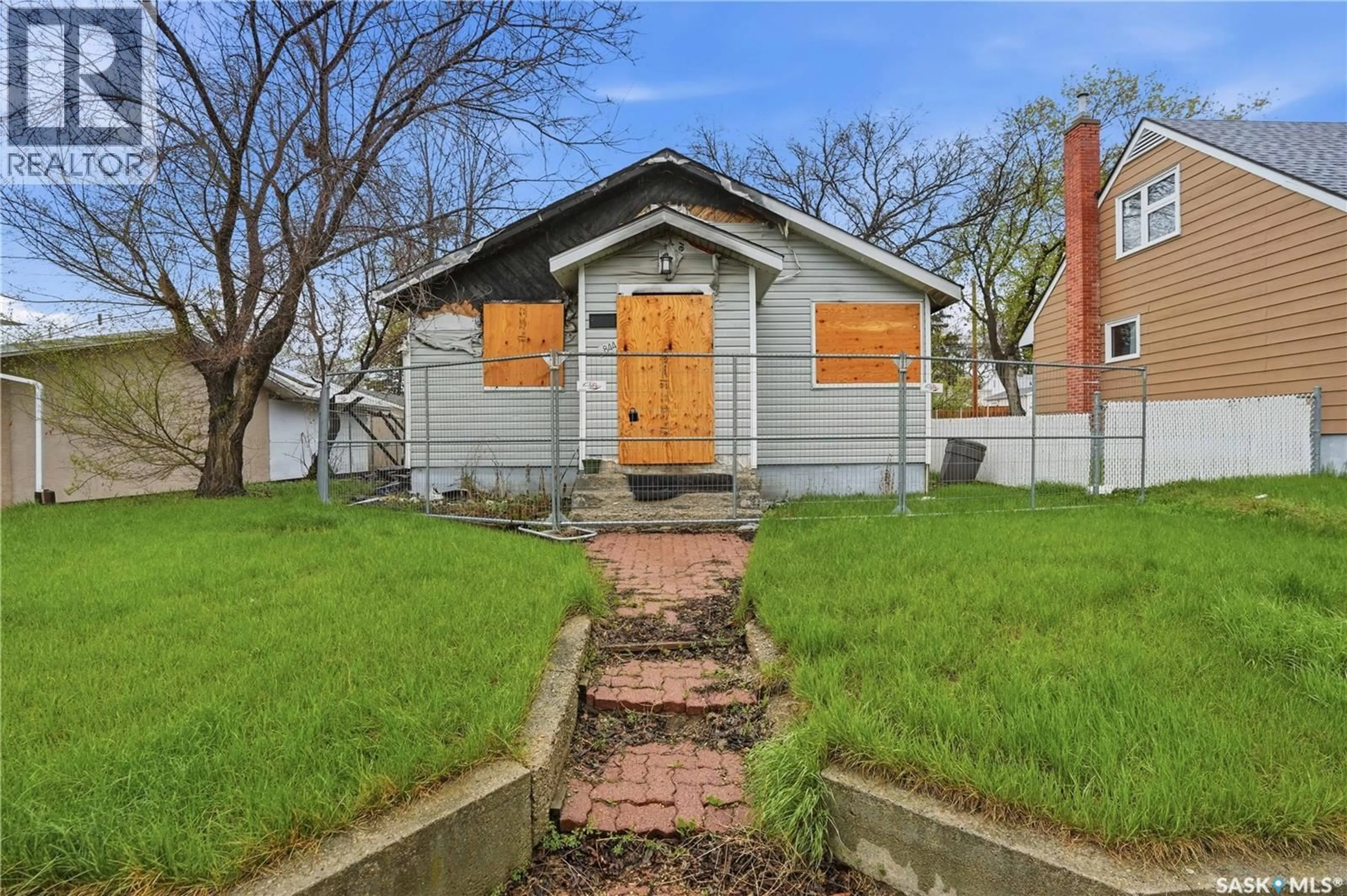 Unknown for 844 6TH AVENUE, Moose Jaw Saskatchewan S6H4A2