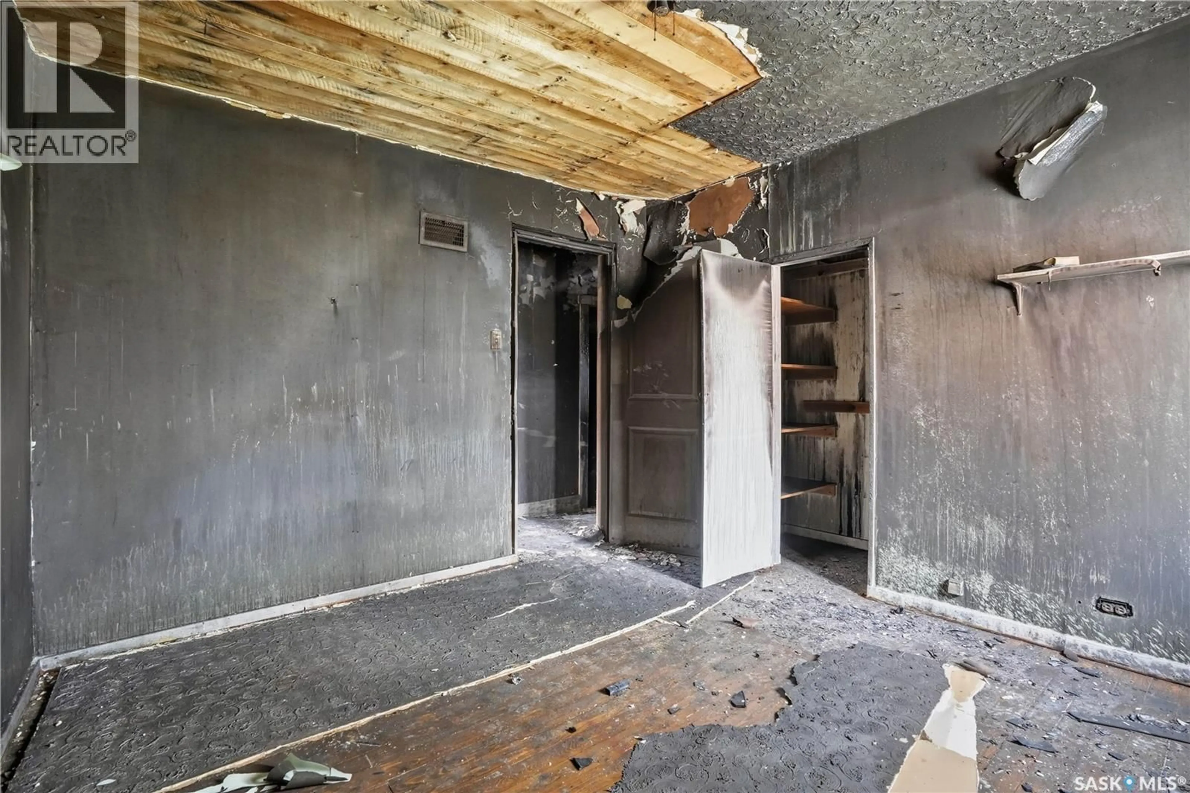 Unknown for 844 6TH AVENUE, Moose Jaw Saskatchewan S6H4A2