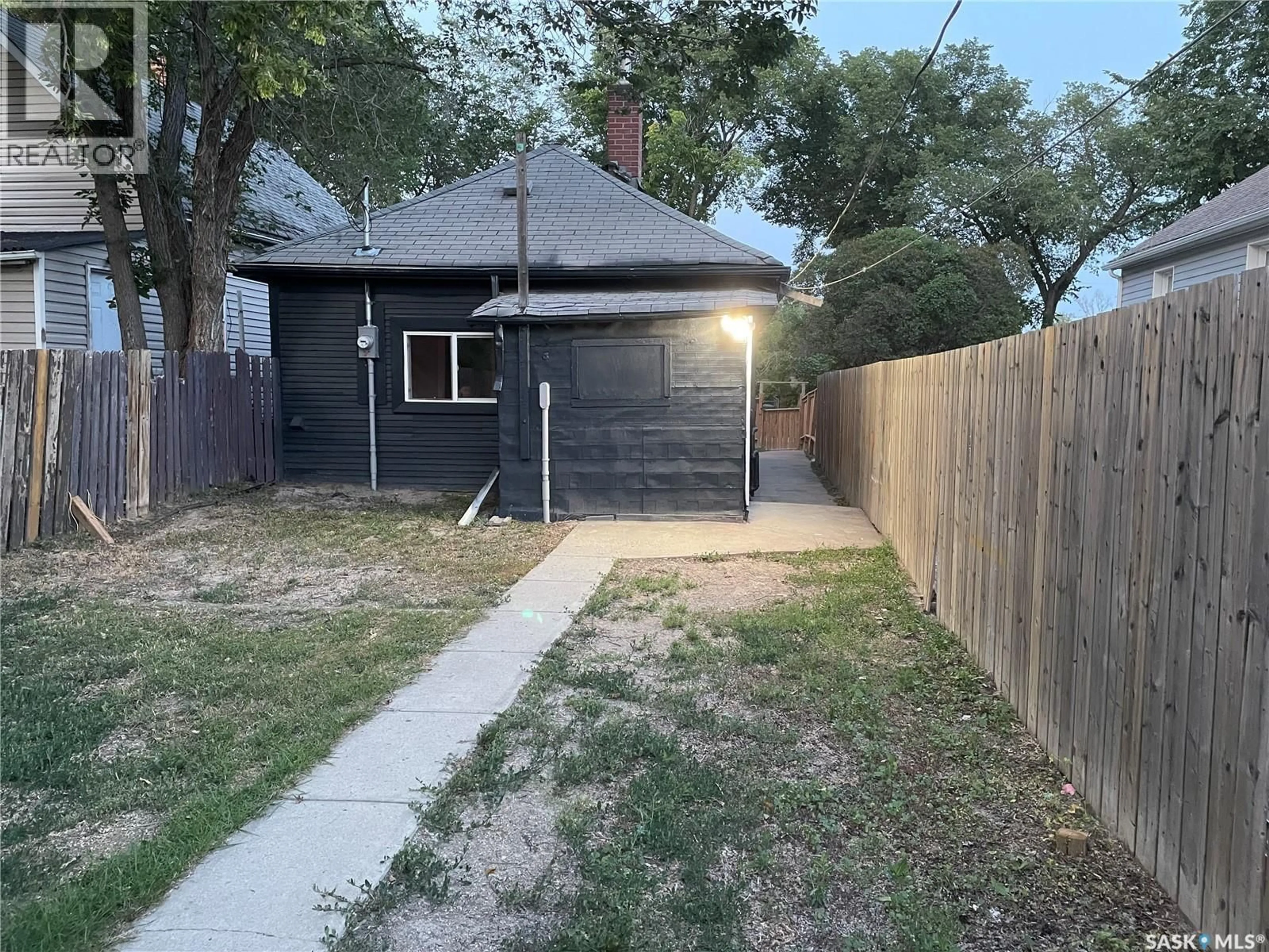 A pic from outside/outdoor area/front of a property/back of a property/a pic from drone, street for 1668 OTTAWA STREET, Regina Saskatchewan S4P1N9