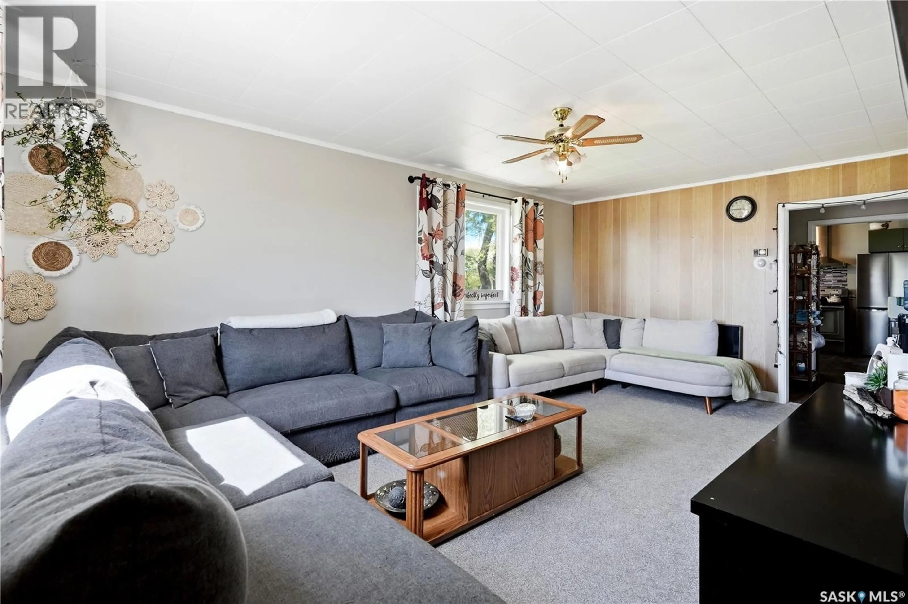 Living room with furniture, unknown for 780 RAILWAY AVENUE, Elbow Saskatchewan S0H1J0