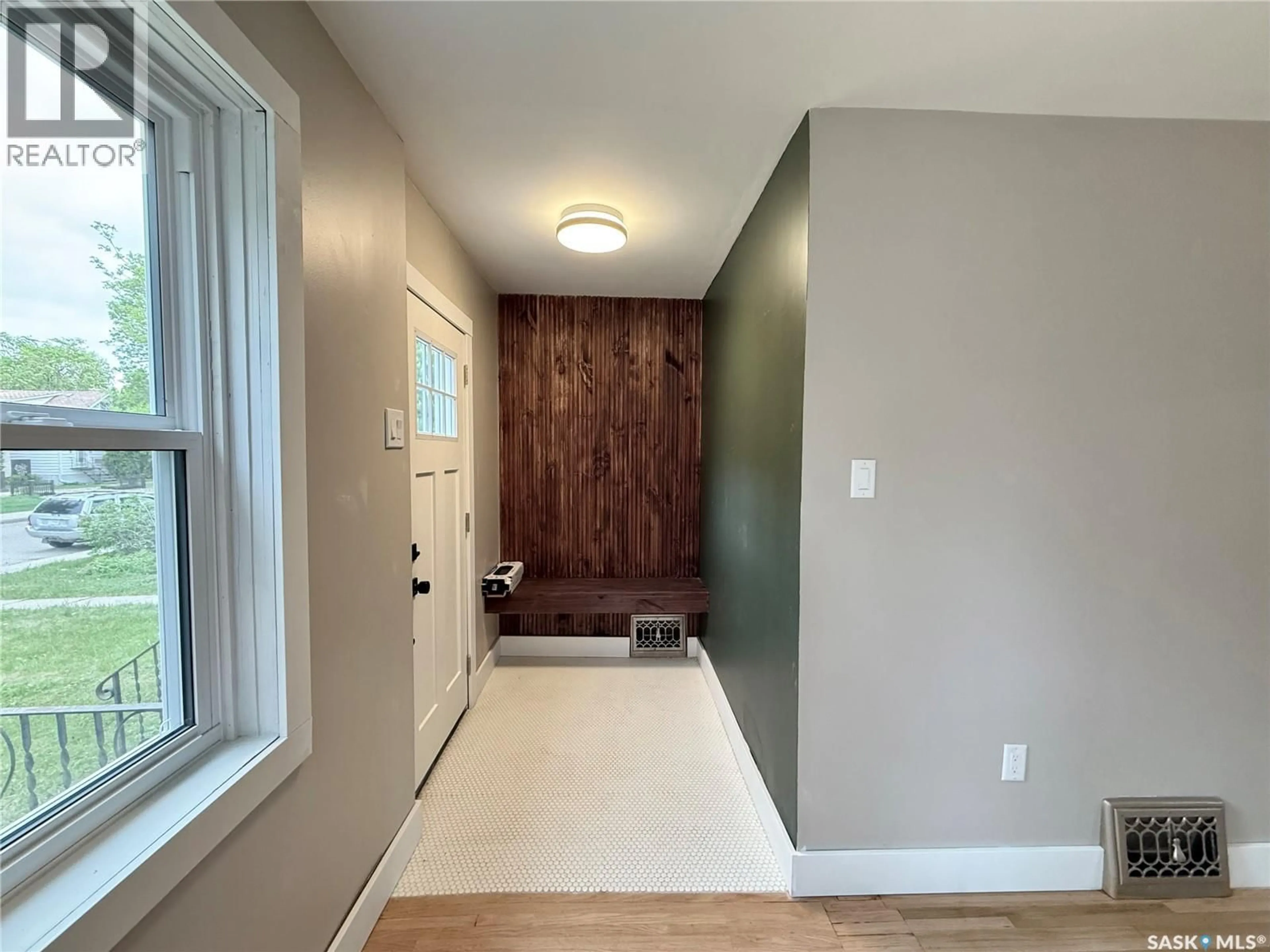 Indoor entryway for 2471 BRODER STREET, Regina Saskatchewan S4N3T1