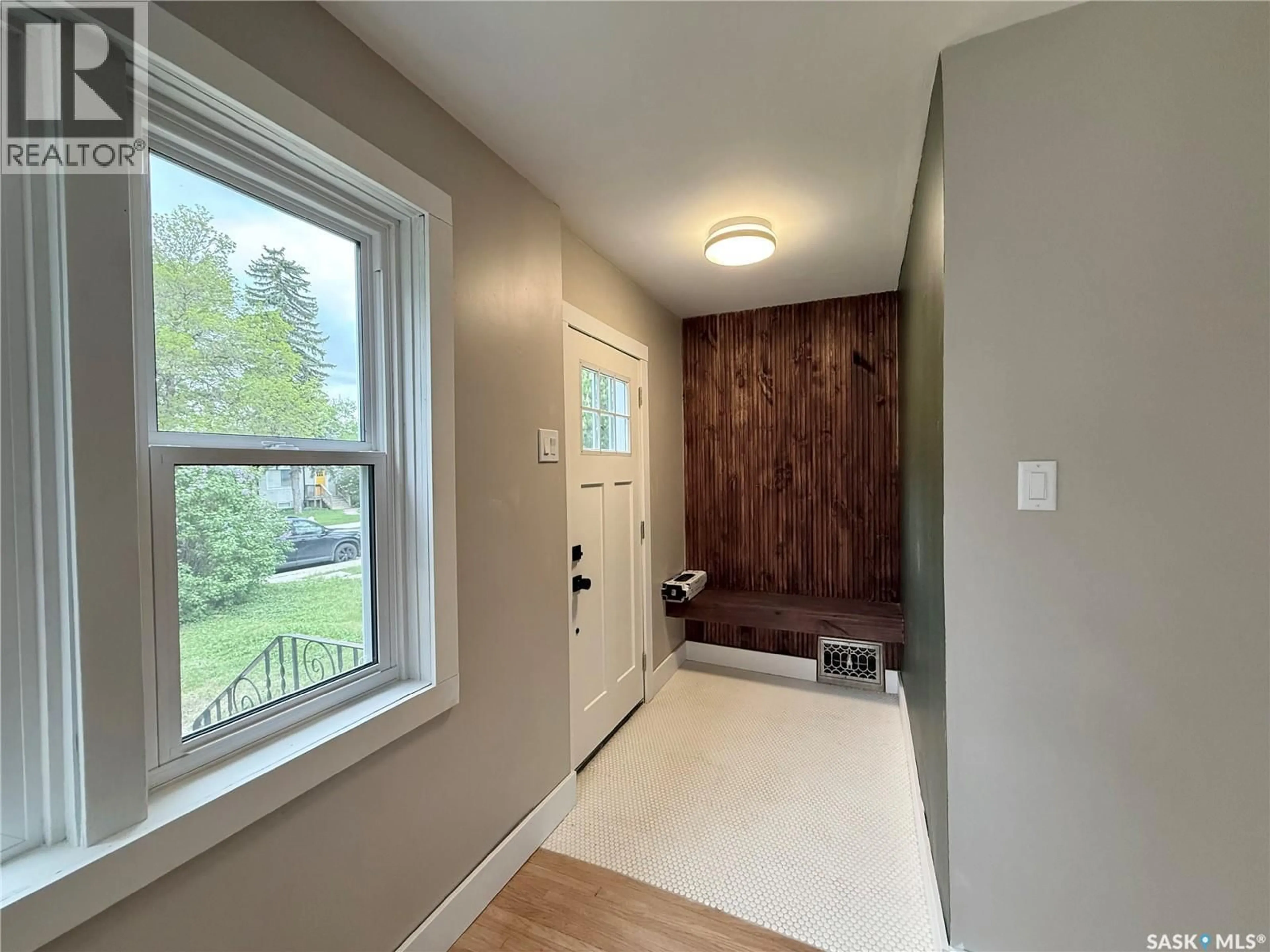 Indoor entryway for 2471 BRODER STREET, Regina Saskatchewan S4N3T1