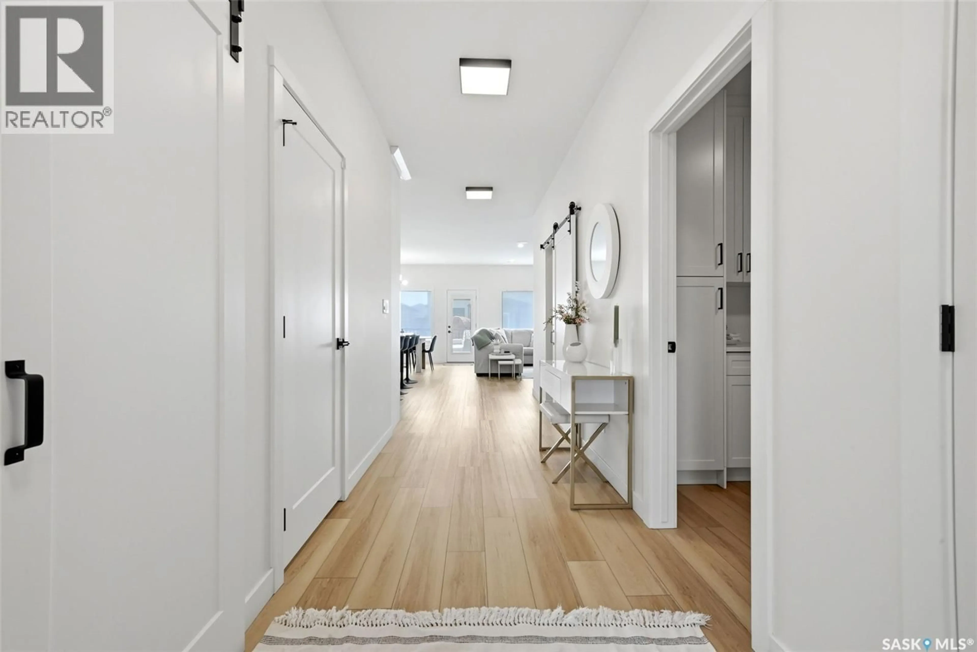 Indoor entryway for 3318 GREEN BROOK ROAD, Regina Saskatchewan S4V1P2