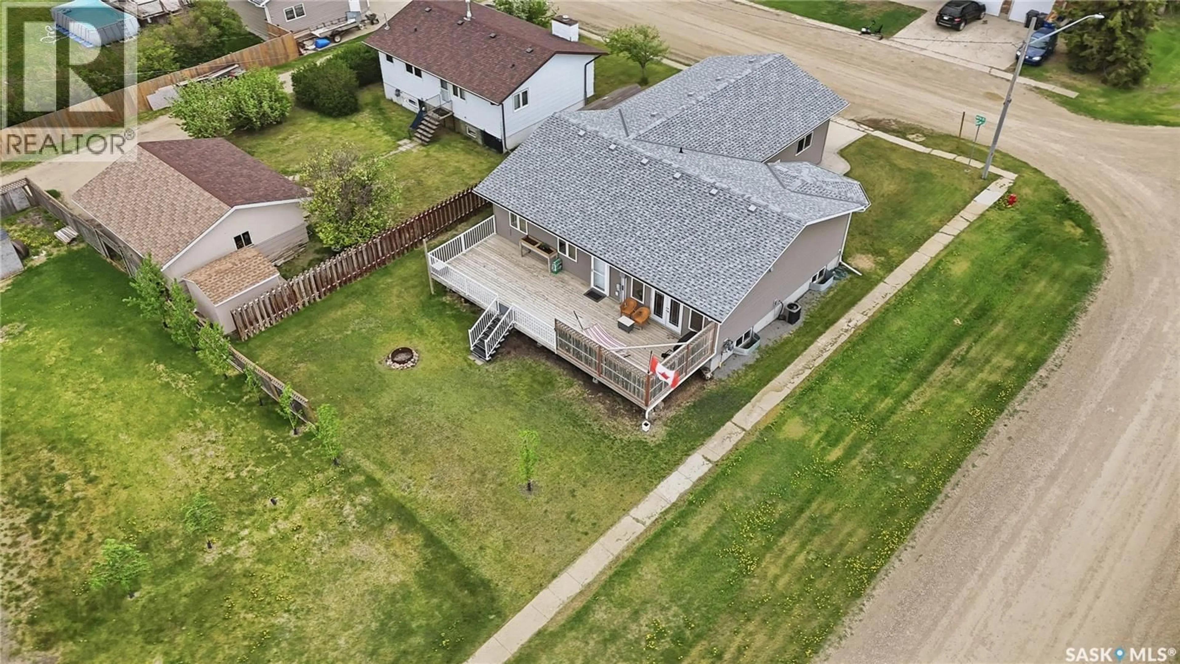 A pic from outside/outdoor area/front of a property/back of a property/a pic from drone, building for 448 MARTIN CRESCENT, Sedley Saskatchewan S0G4K0