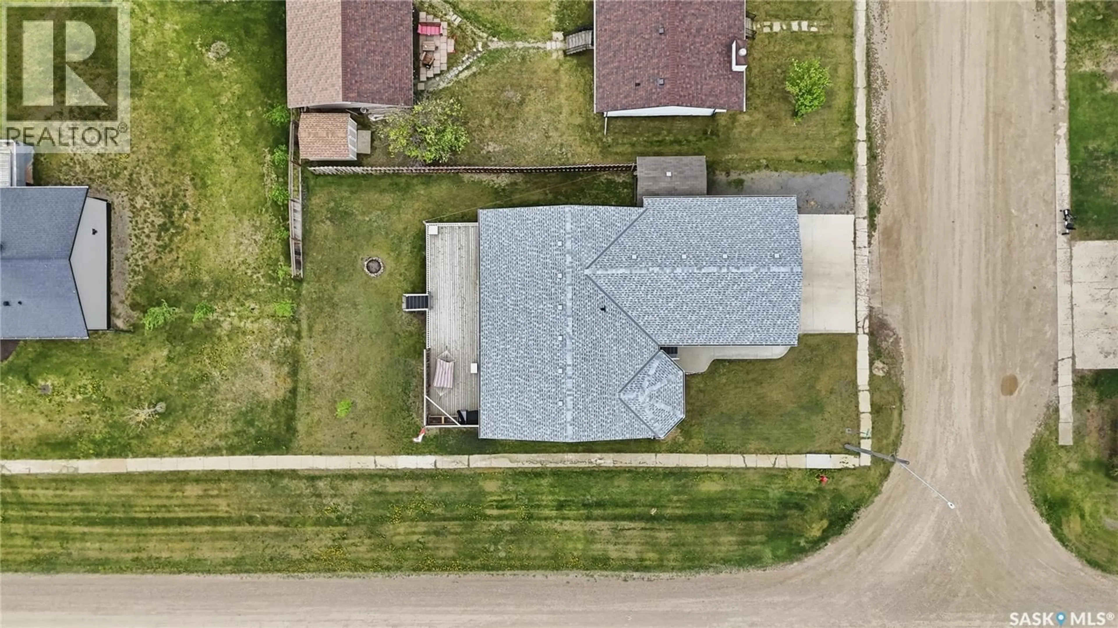 A pic from outside/outdoor area/front of a property/back of a property/a pic from drone, street for 448 MARTIN CRESCENT, Sedley Saskatchewan S0G4K0