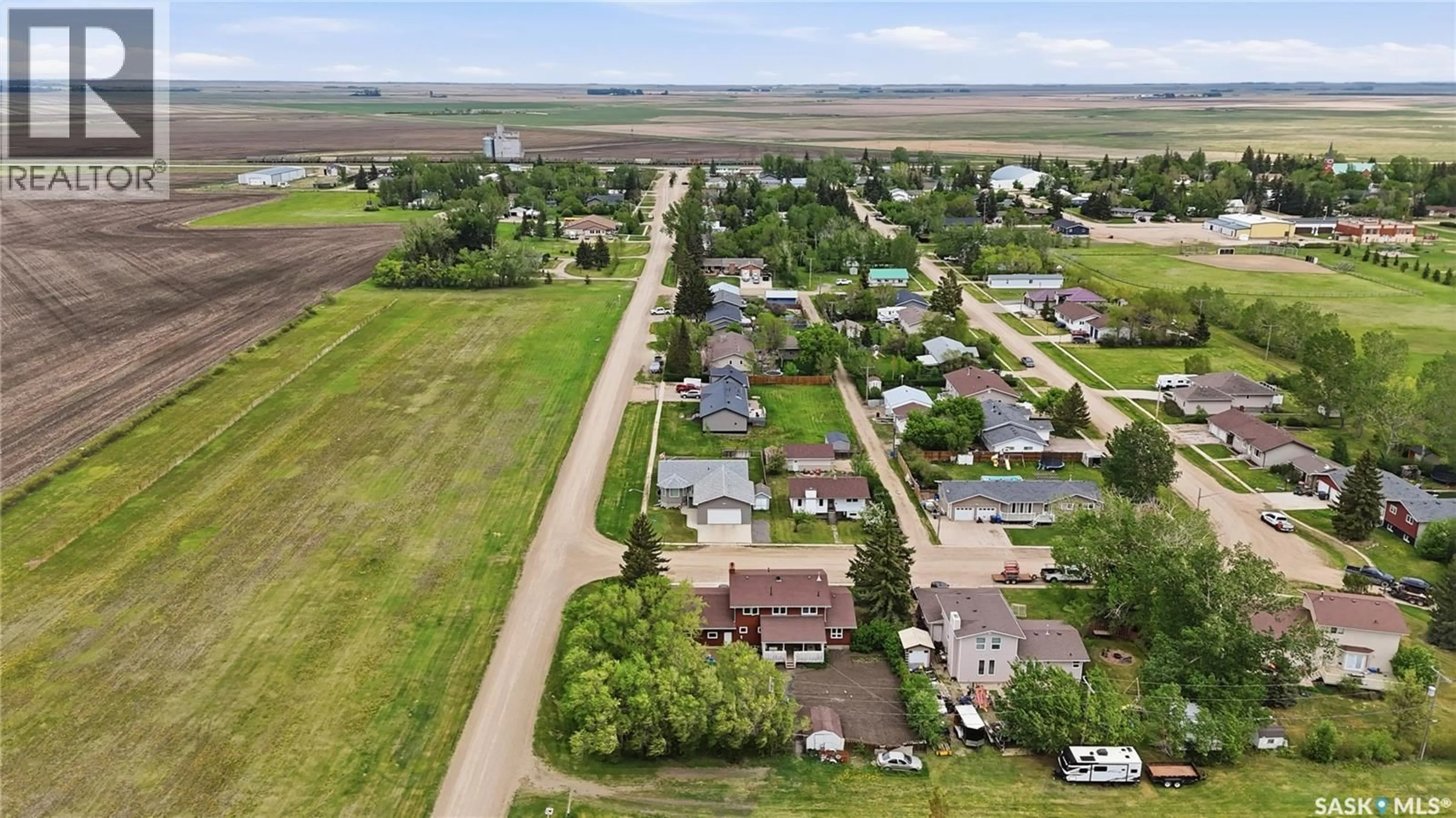 A pic from outside/outdoor area/front of a property/back of a property/a pic from drone, street for 448 MARTIN CRESCENT, Sedley Saskatchewan S0G4K0