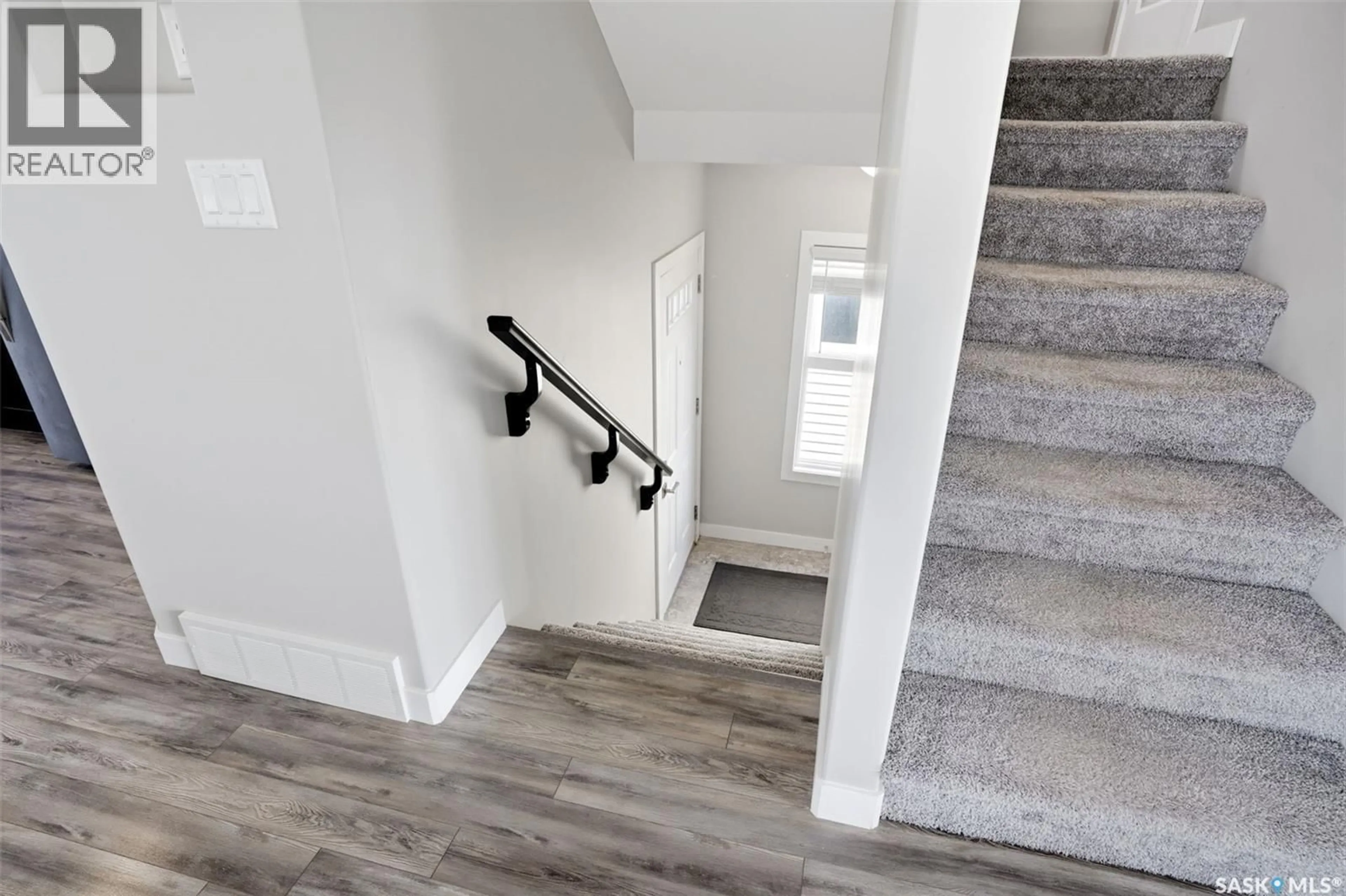 Unknown for 4077 DELHAYE WAY, Regina Saskatchewan S4W0N3