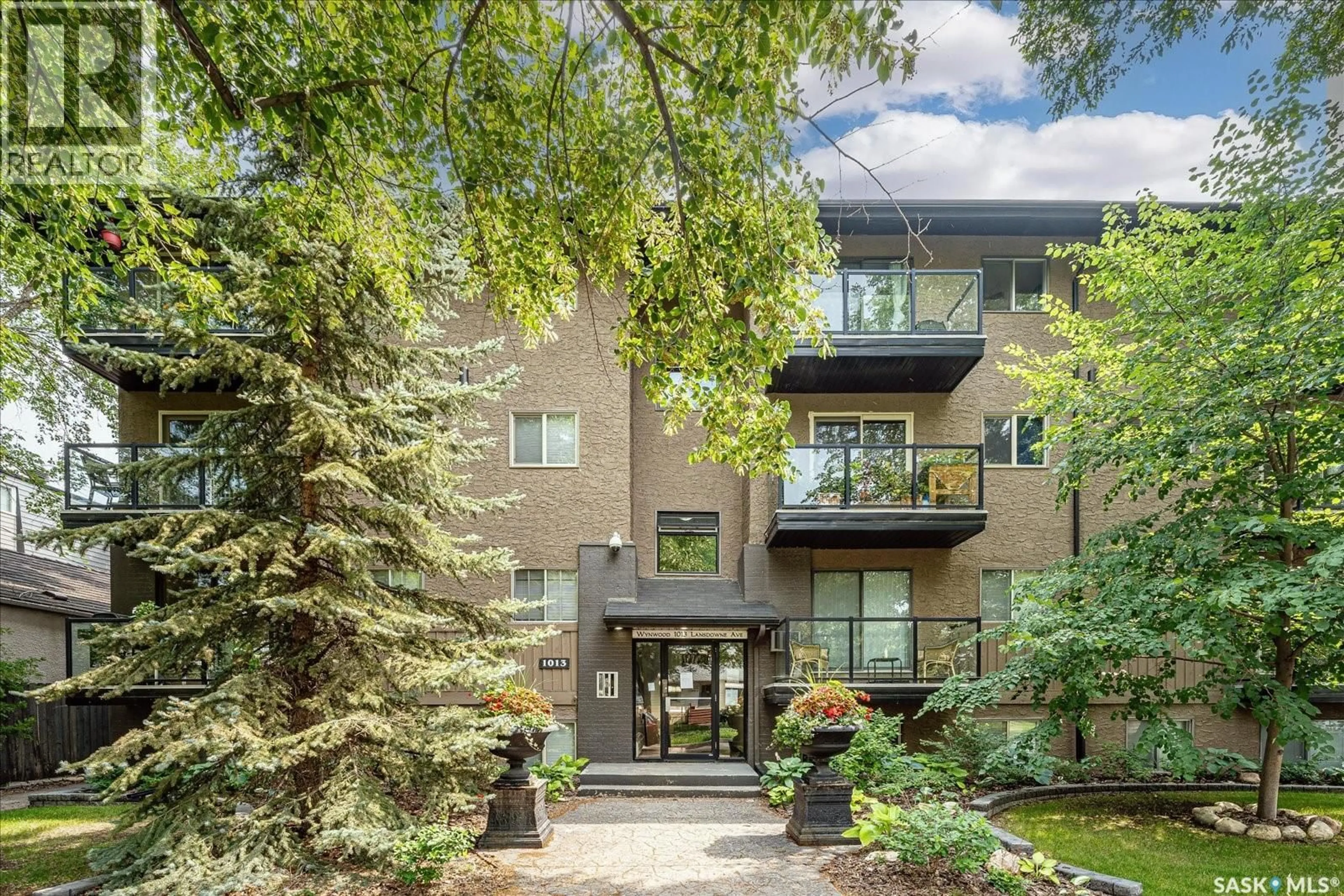 Patio, street for 106 - 1013 LANSDOWNE AVENUE, Saskatoon Saskatchewan S7H2C2