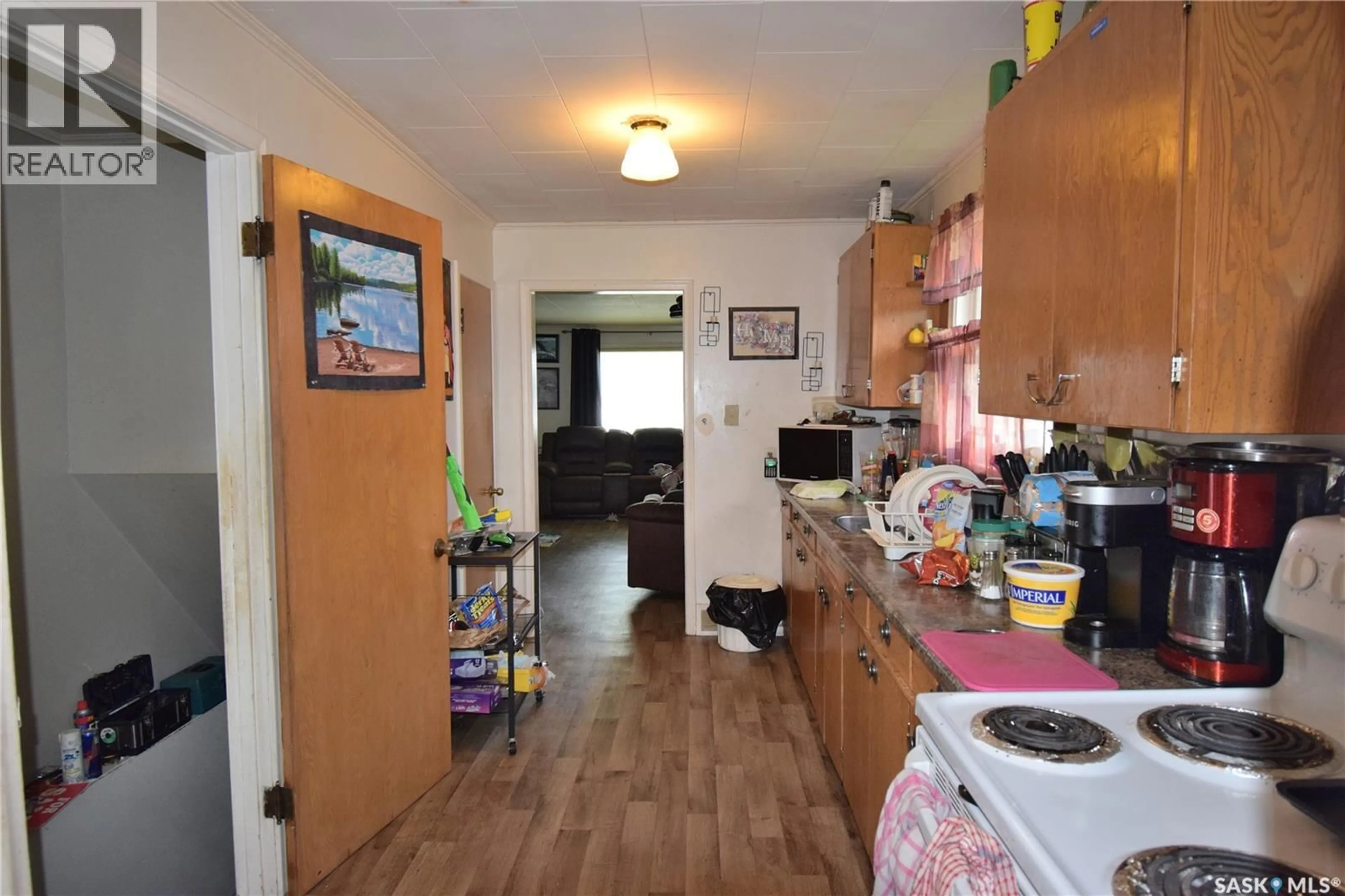 Standard kitchen, unknown for 579 25TH STREET, Prince Albert Saskatchewan S6V1T4