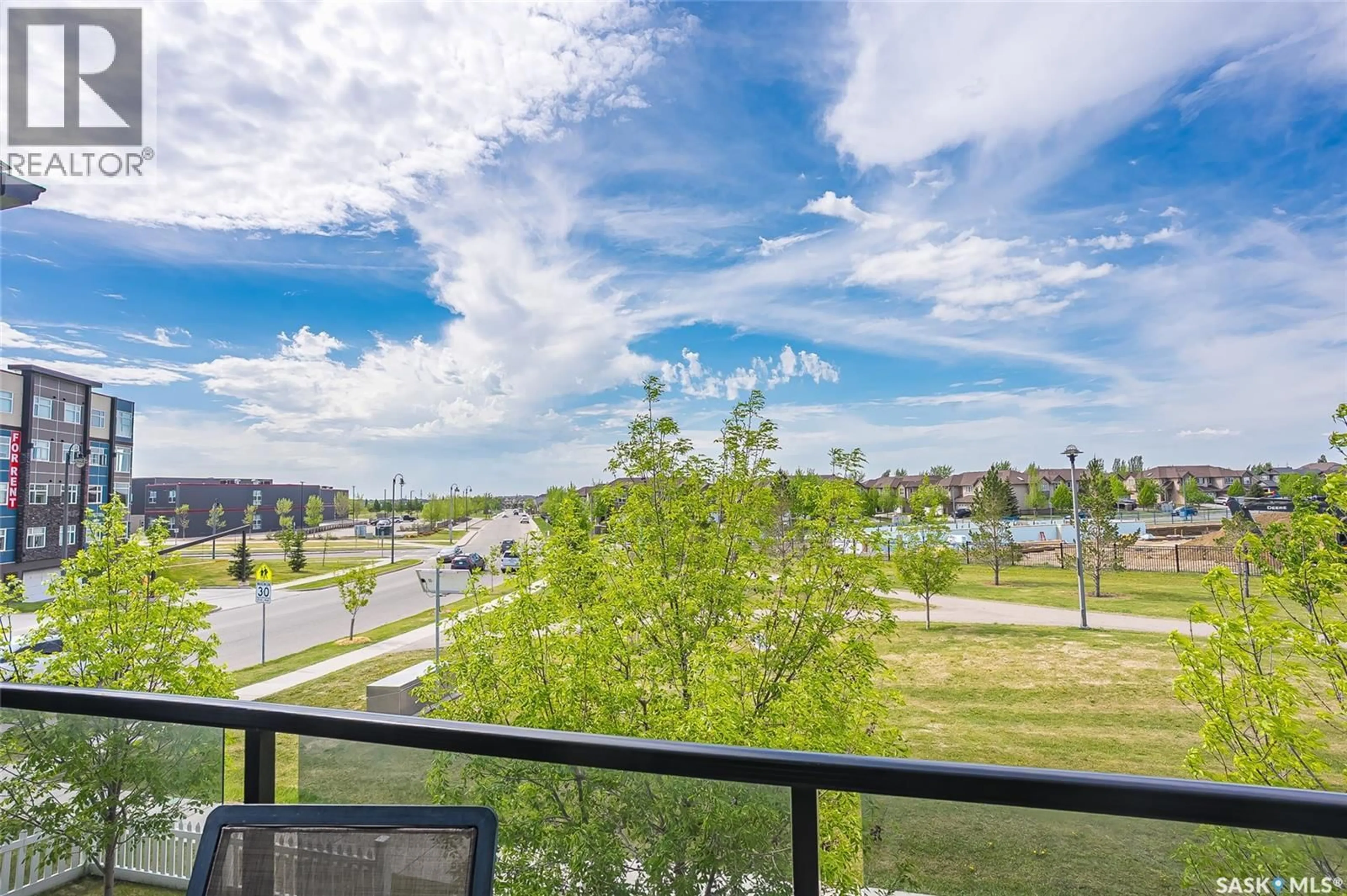 Patio, water/lake/river/ocean view for 370 620 CORNISH ROAD, Saskatoon Saskatchewan S7T0Y3