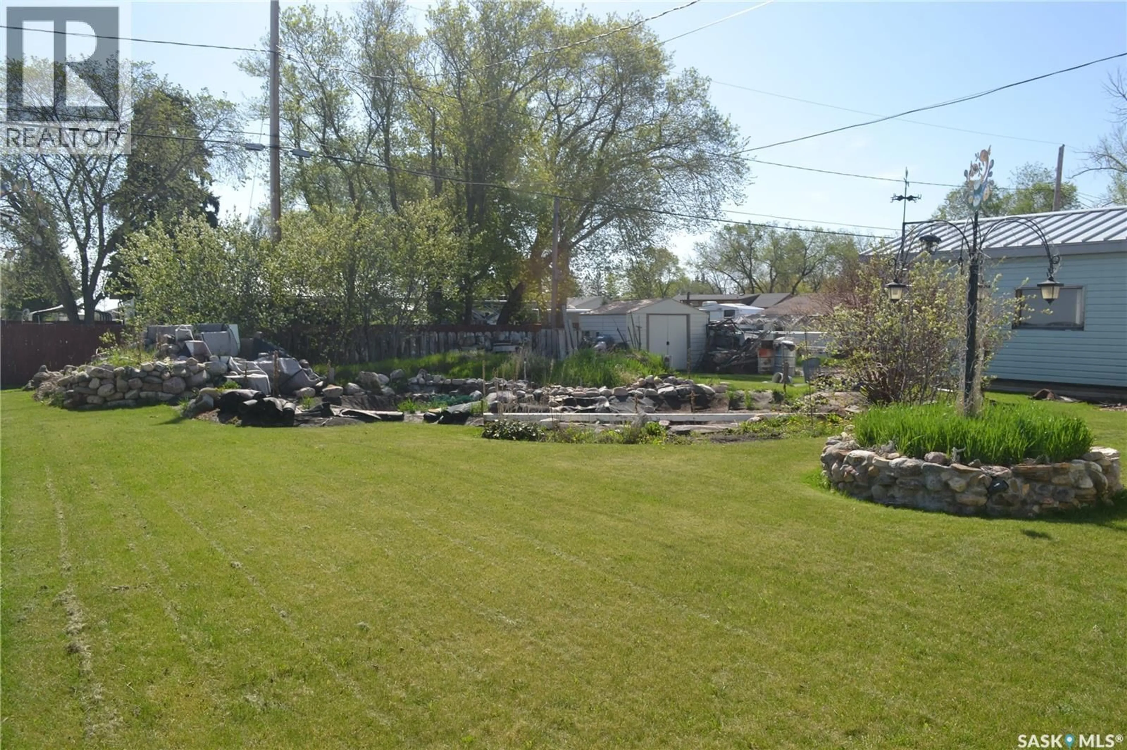 A pic from outside/outdoor area/front of a property/back of a property/a pic from drone, unknown for 100 MAIN STREET, Radisson Saskatchewan S0K3L0